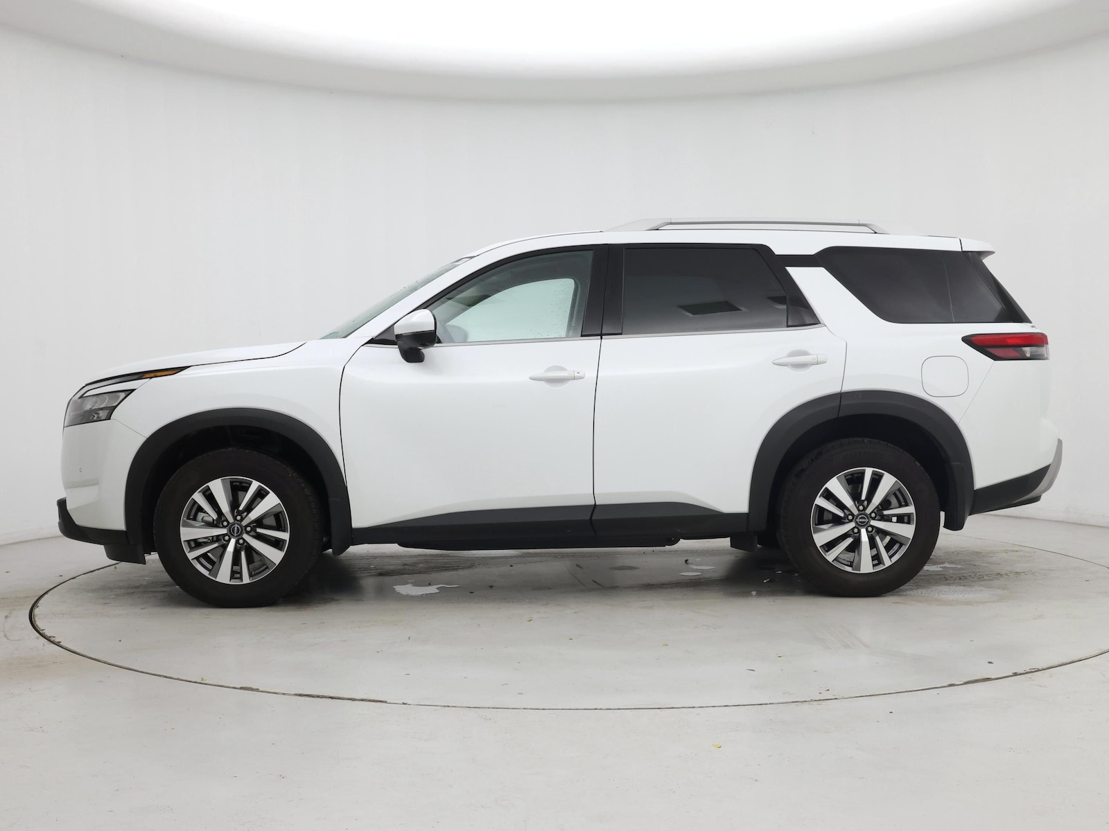 2025 Nissan Pathfinder SL - Photo 4