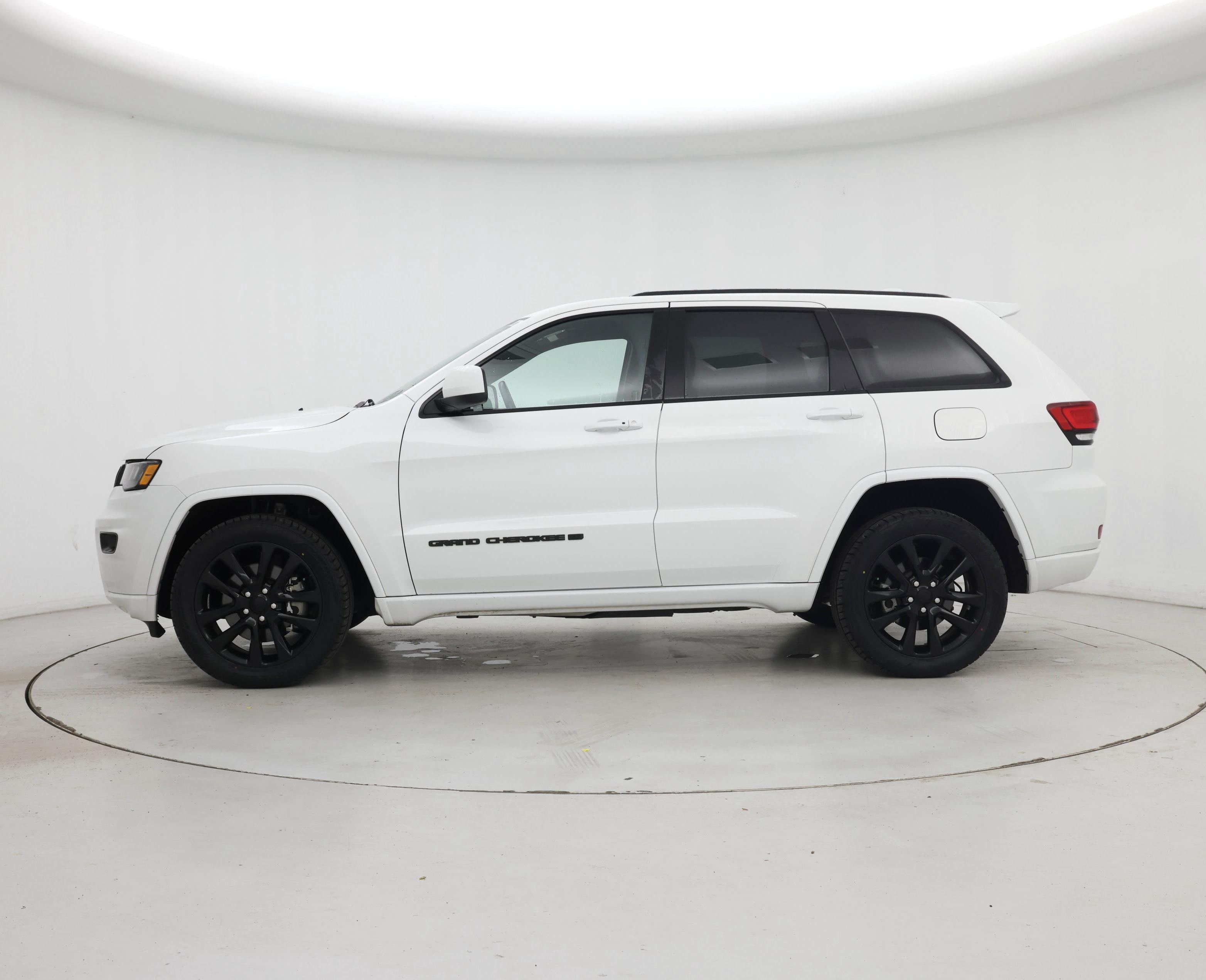 Thumbnail: 2022 Jeep Grand Cherokee - 3