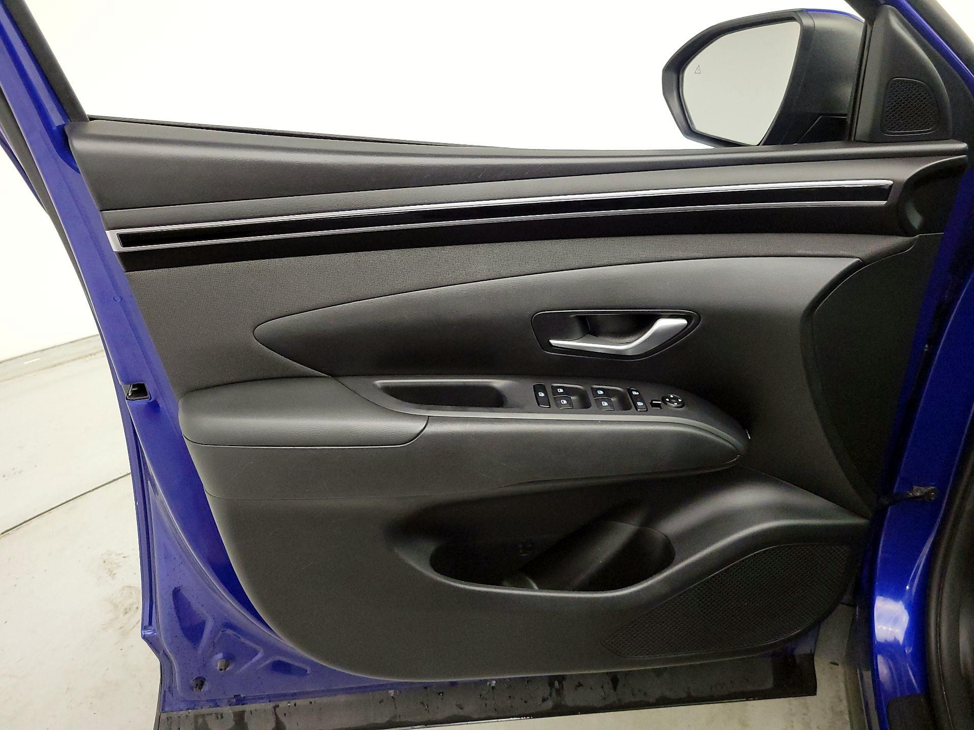 Thumbnail: 2023 Hyundai Tucson - 12