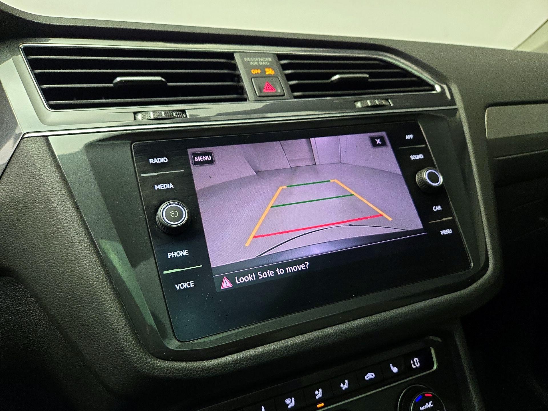 Thumbnail: 2020 Volkswagen Tiguan - 14