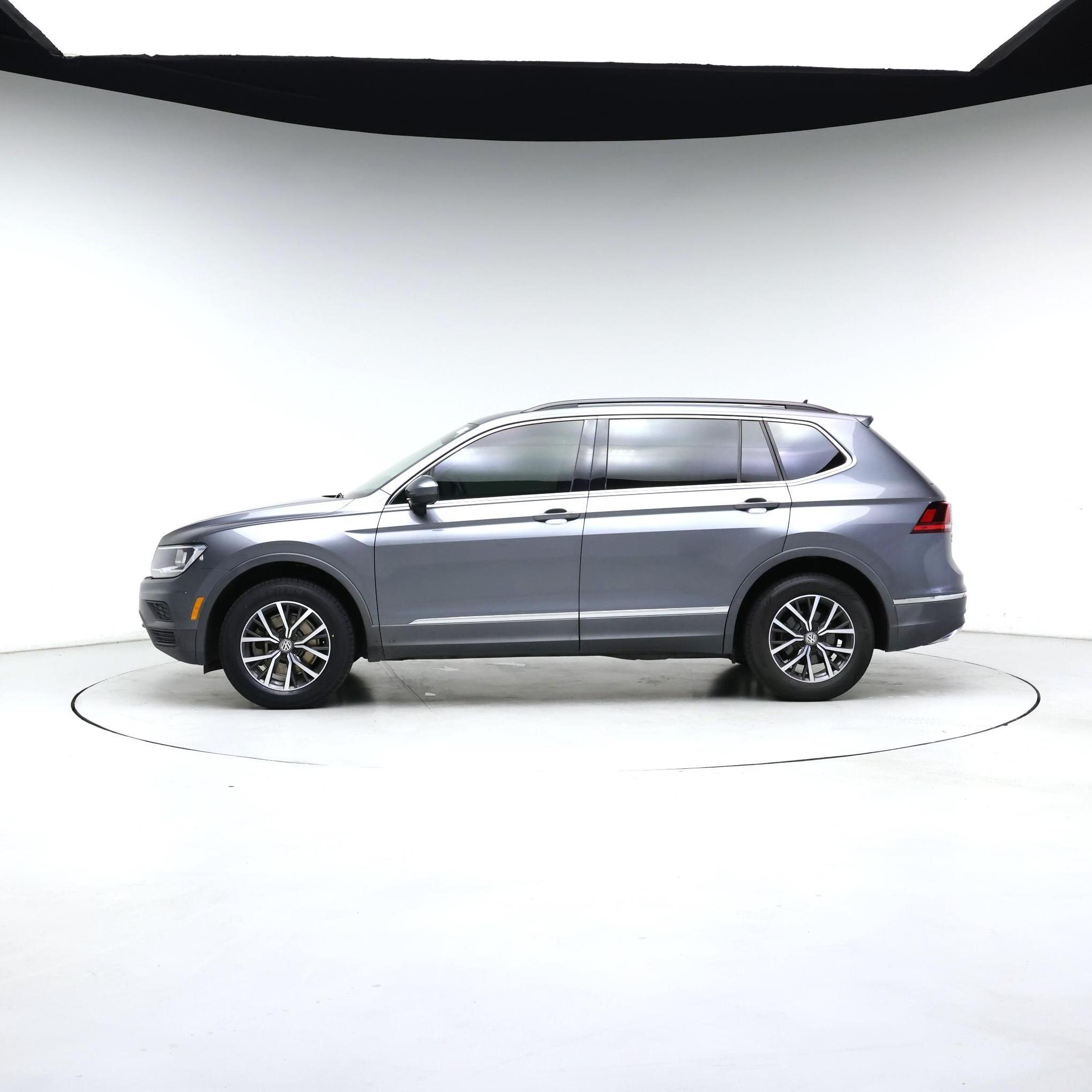 Thumbnail: 2020 Volkswagen Tiguan - 3