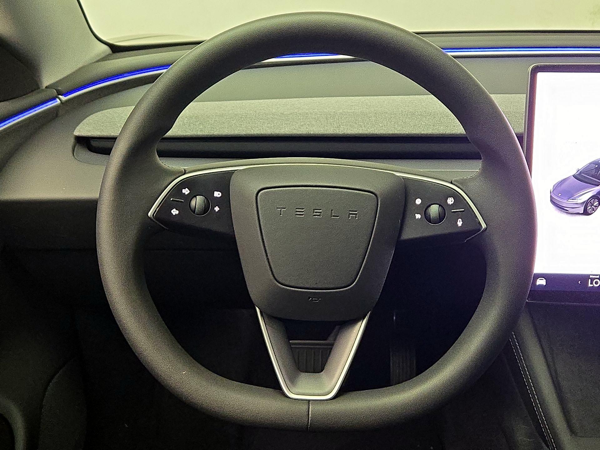 Thumbnail: 2025 Tesla Model 3 - 10
