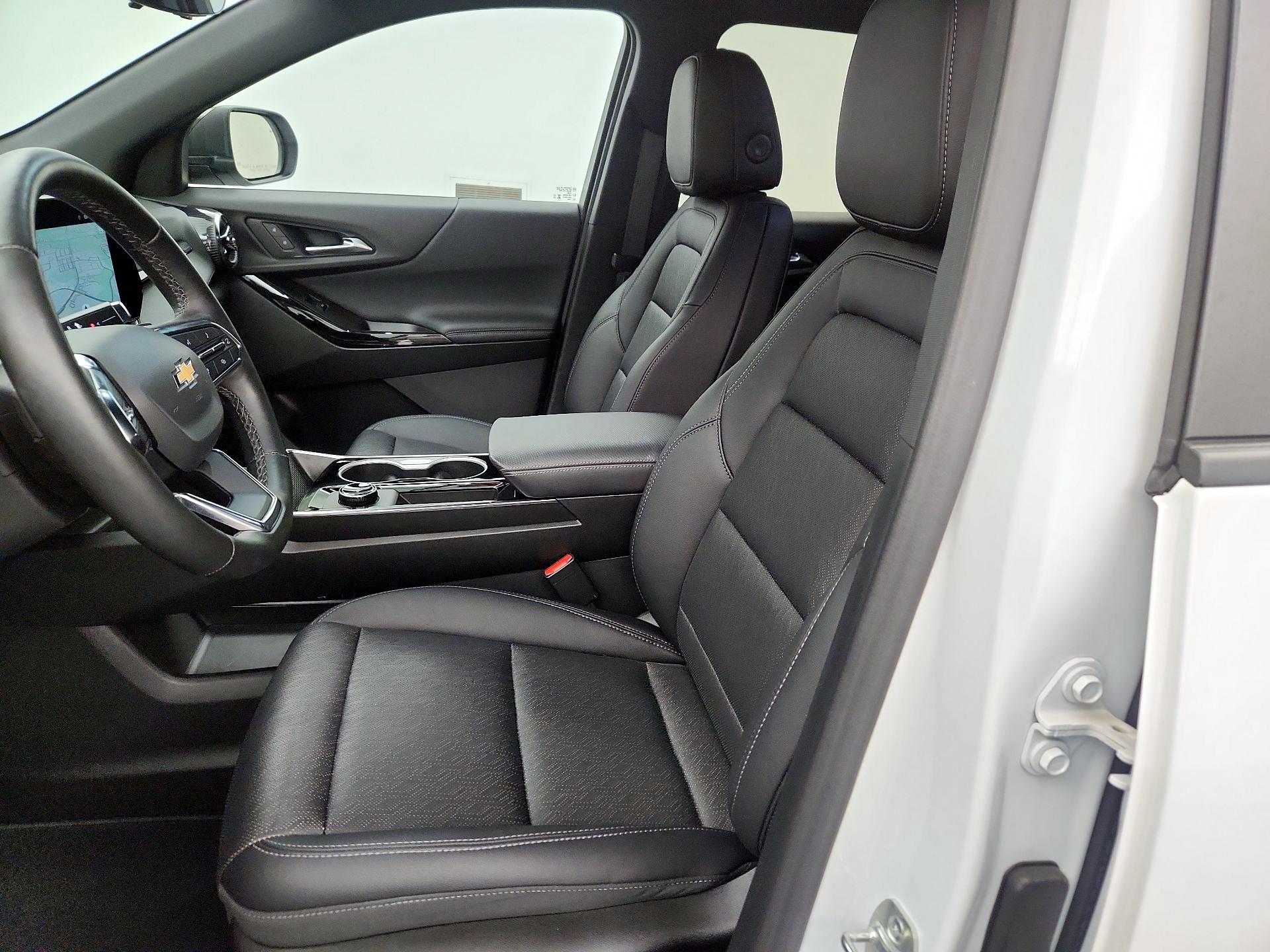 Thumbnail: 2026 Chevrolet Equinox - 11