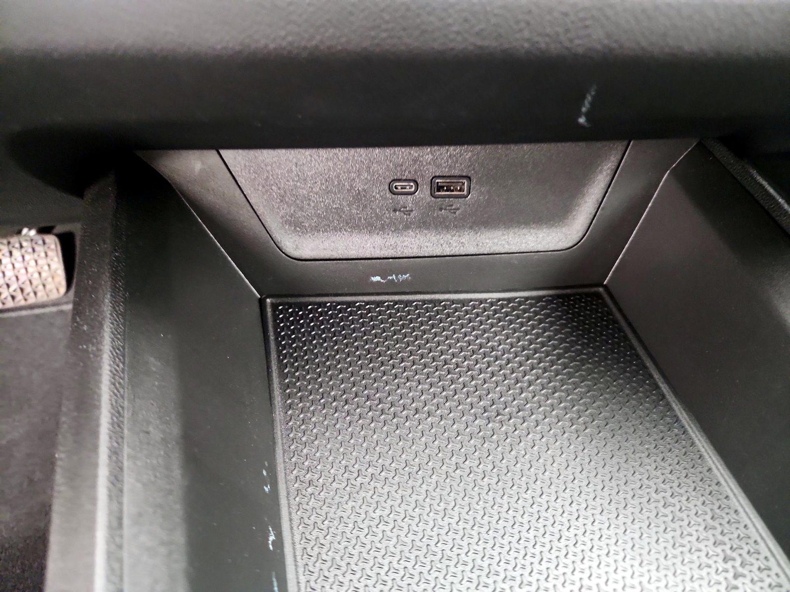2026 Chevrolet Equinox LT - Photo 20