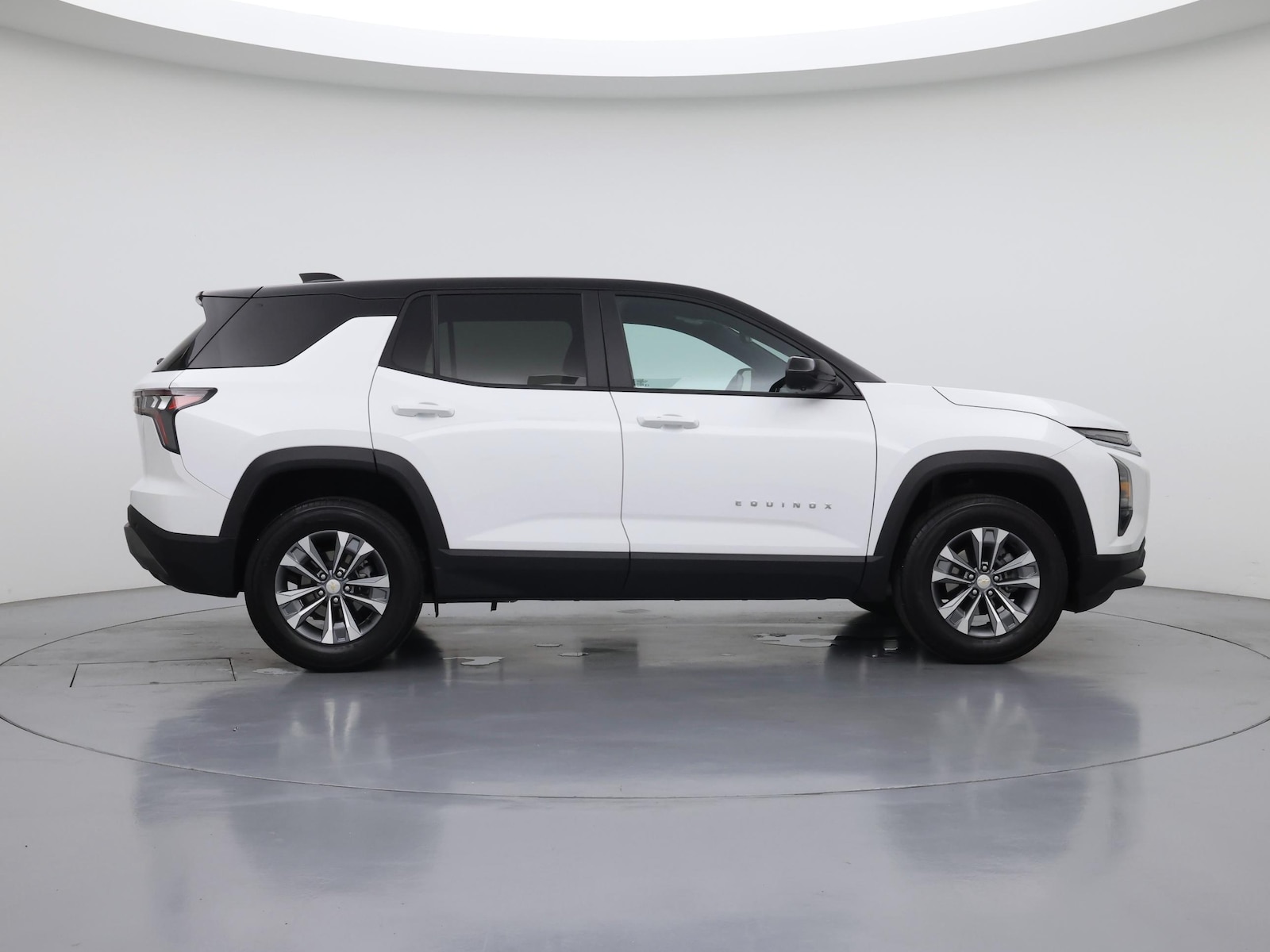 2026 Chevrolet Equinox LT - Photo 8