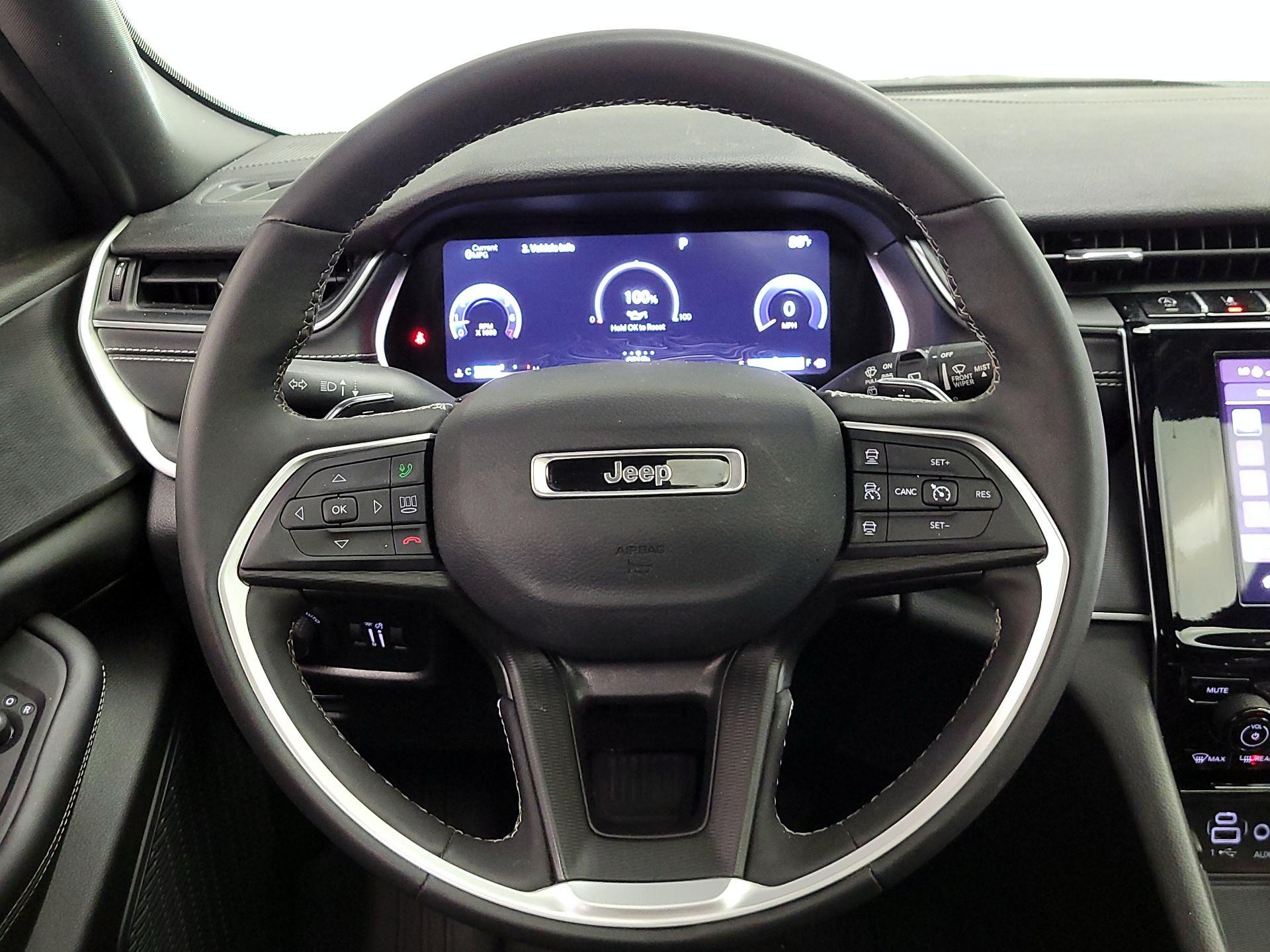 Thumbnail: 2023 Jeep Grand Cherokee - 10