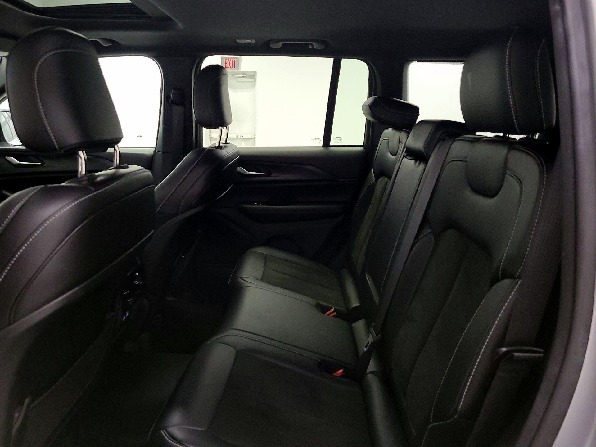 Thumbnail: 2023 Jeep Grand Cherokee - 20
