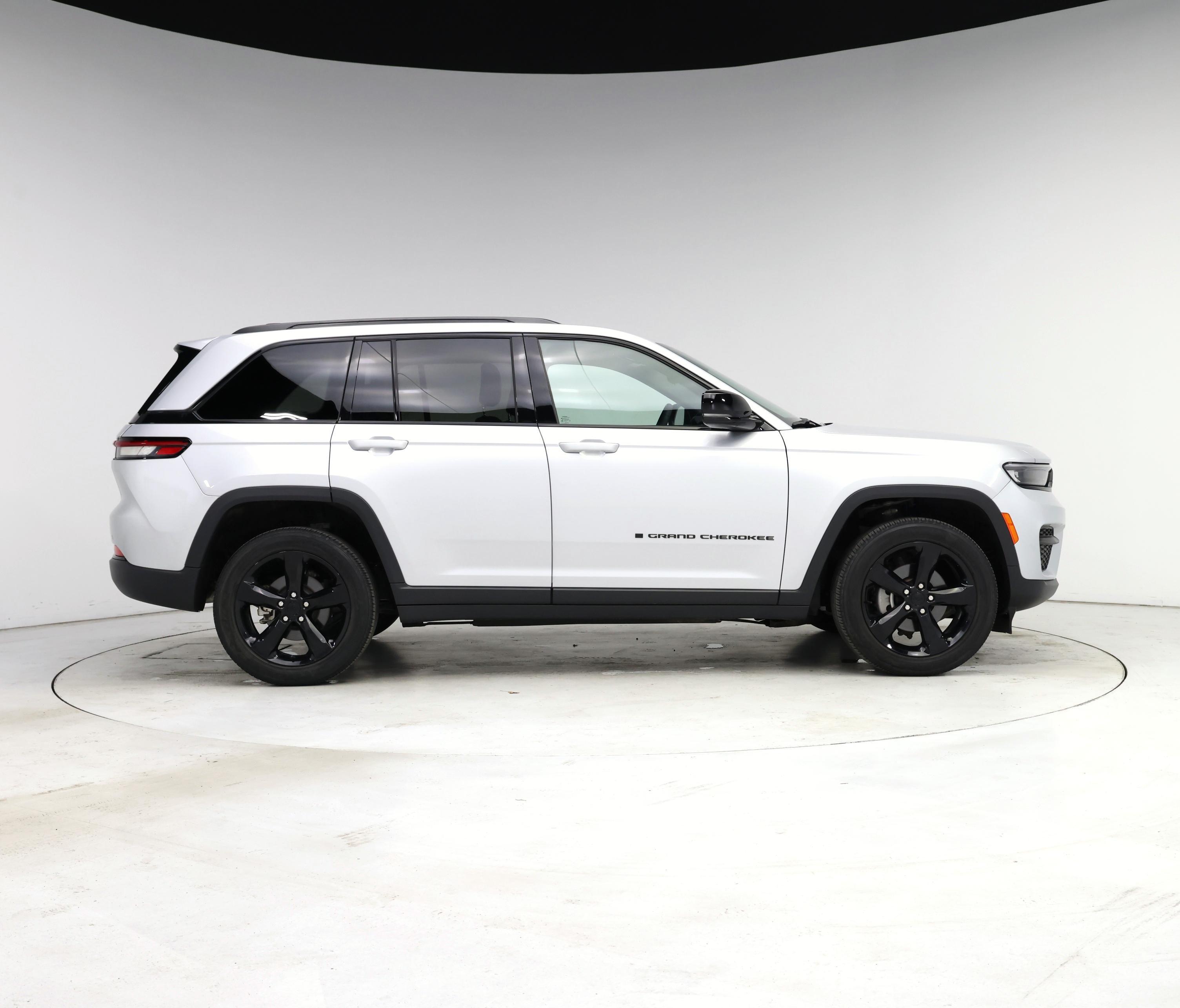 Thumbnail: 2023 Jeep Grand Cherokee - 7