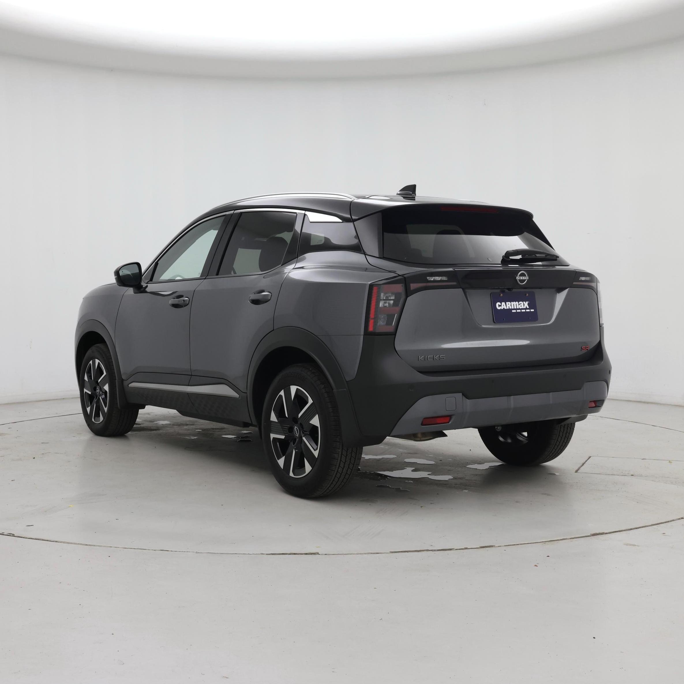Thumbnail: 2025 Nissan Kicks - 2