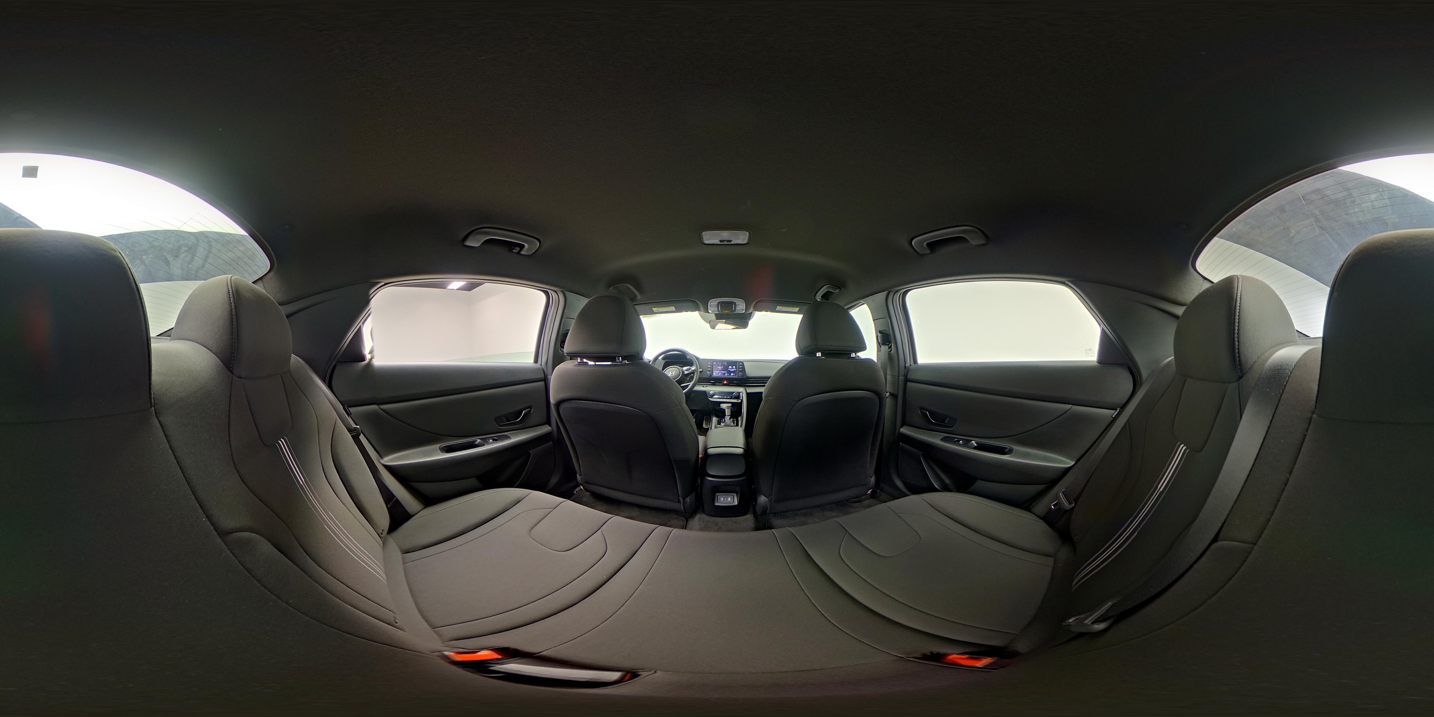 2025 Hyundai Elantra SEL - Photo 25