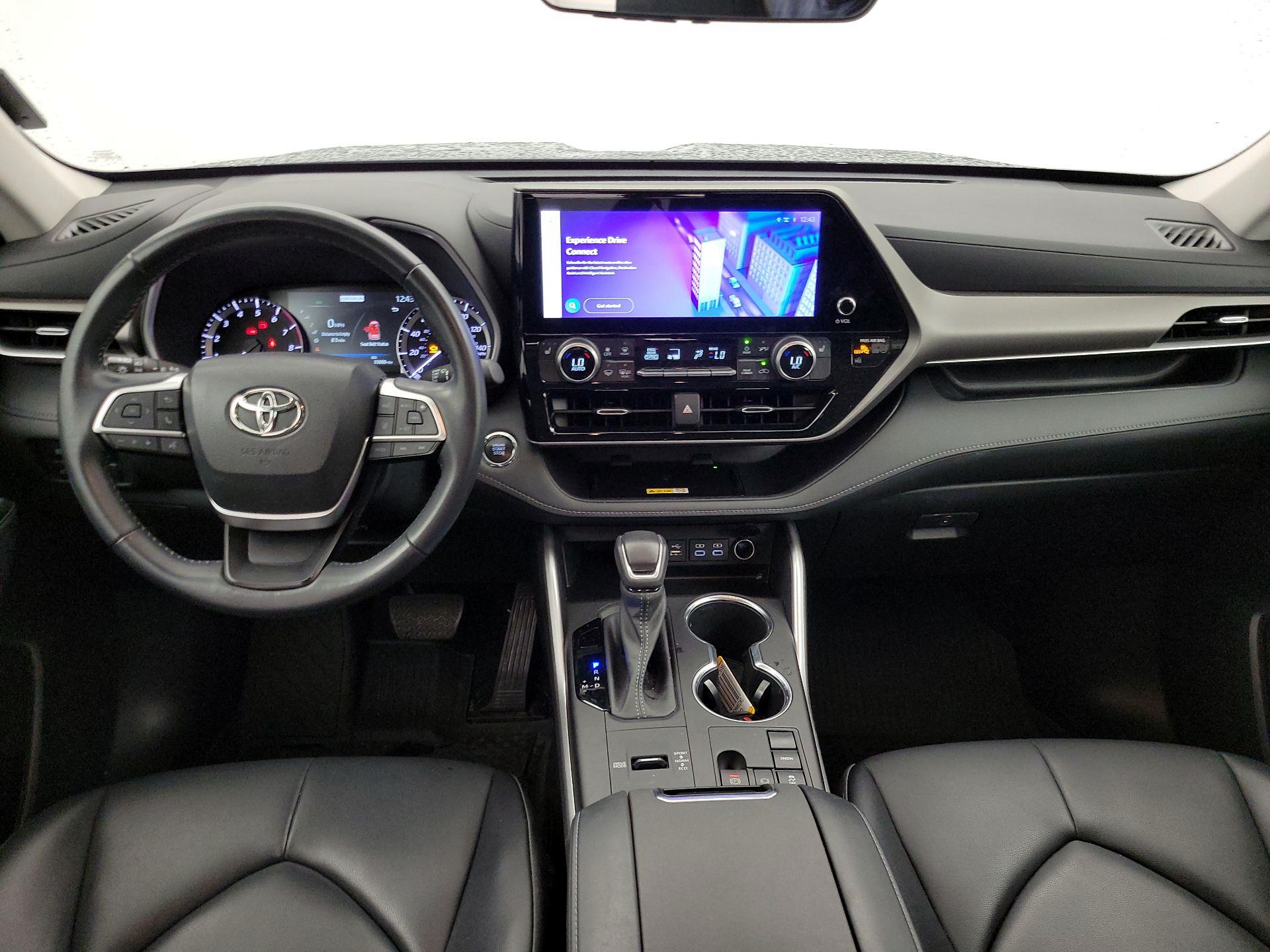 Thumbnail: 2023 Toyota Highlander - 9