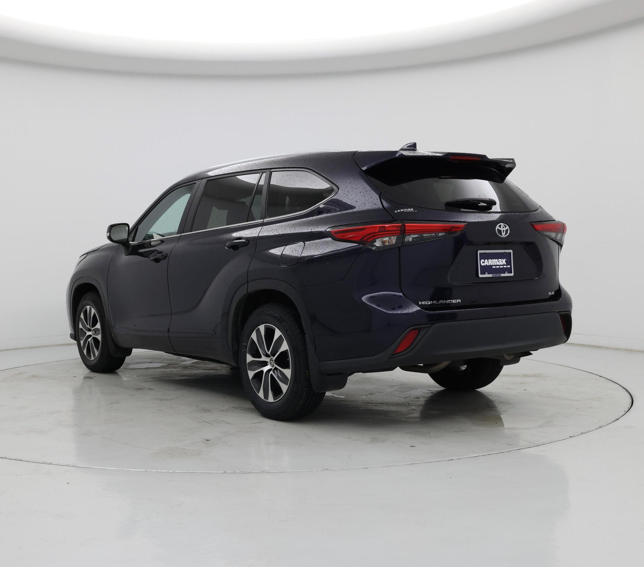 Thumbnail: 2023 Toyota Highlander - 2