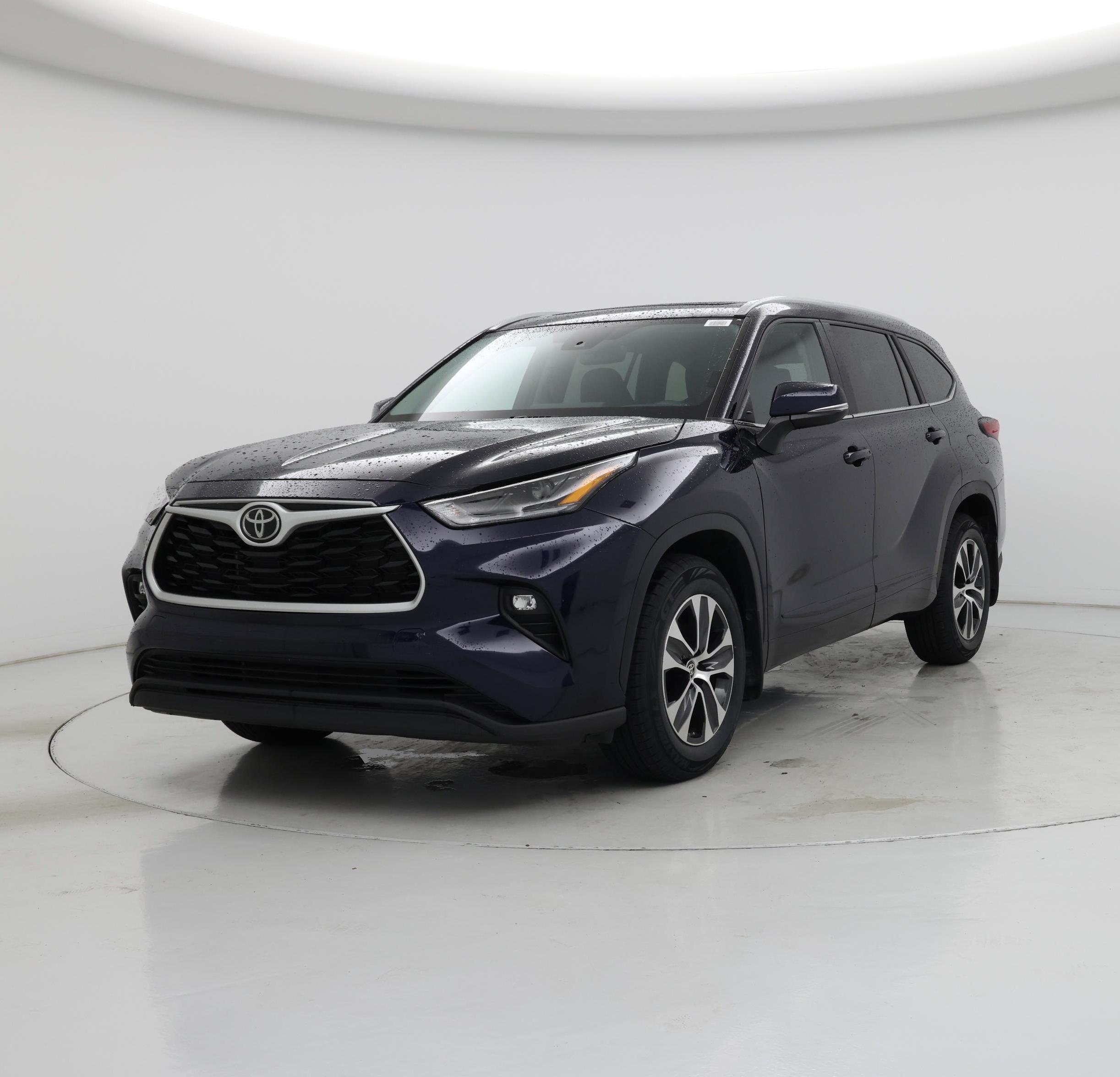 Thumbnail: 2023 Toyota Highlander - 4