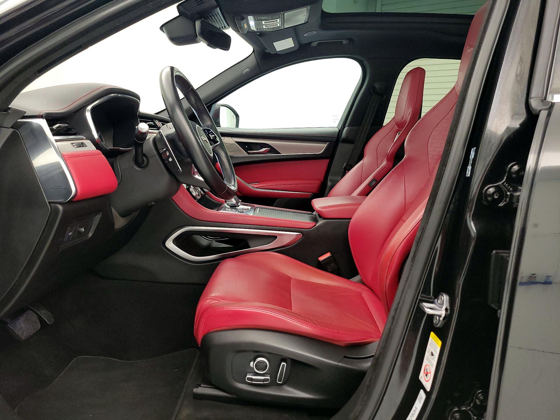 Thumbnail: 2021 Jaguar F-Pace - 11