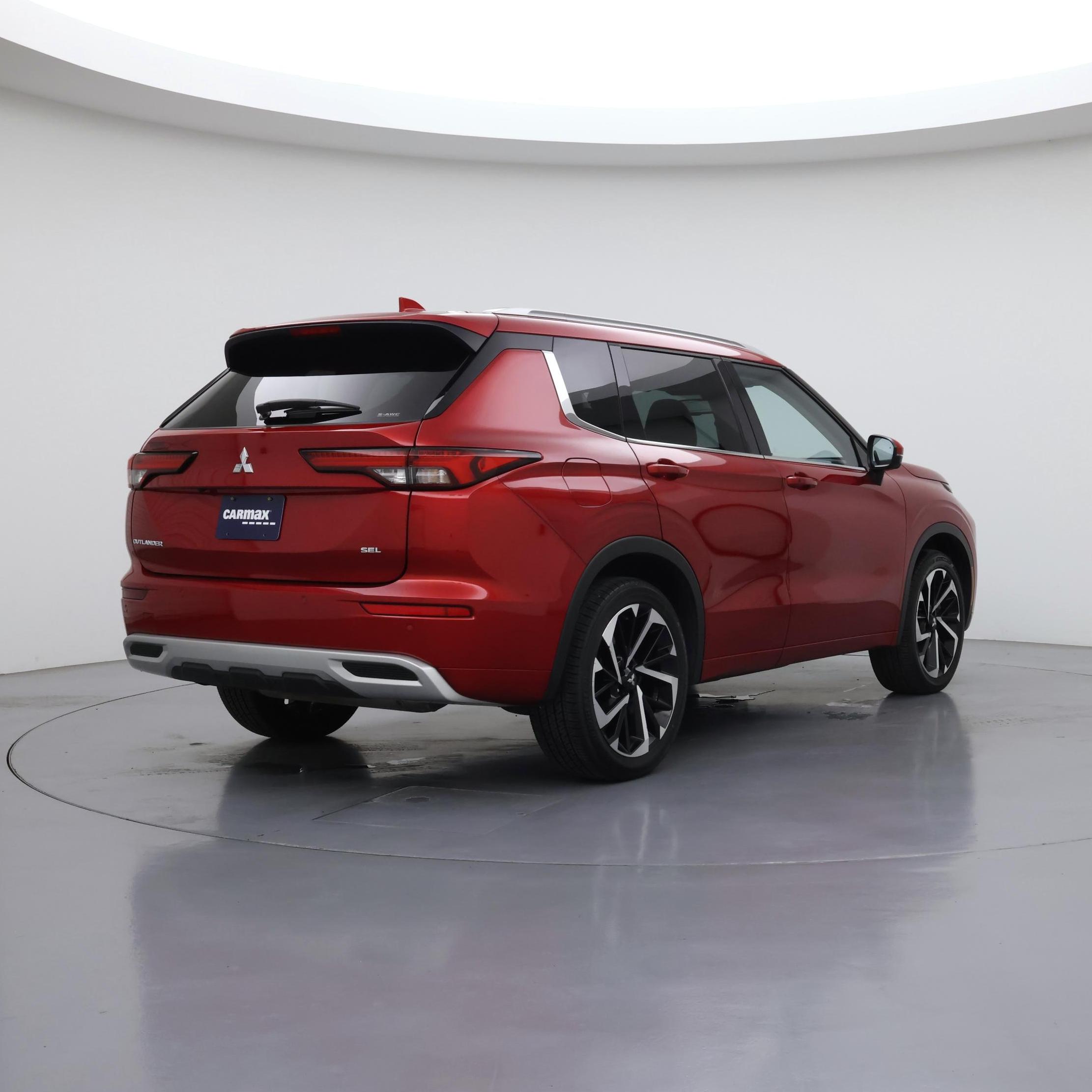 Thumbnail: 2023 Mitsubishi Outlander - 8