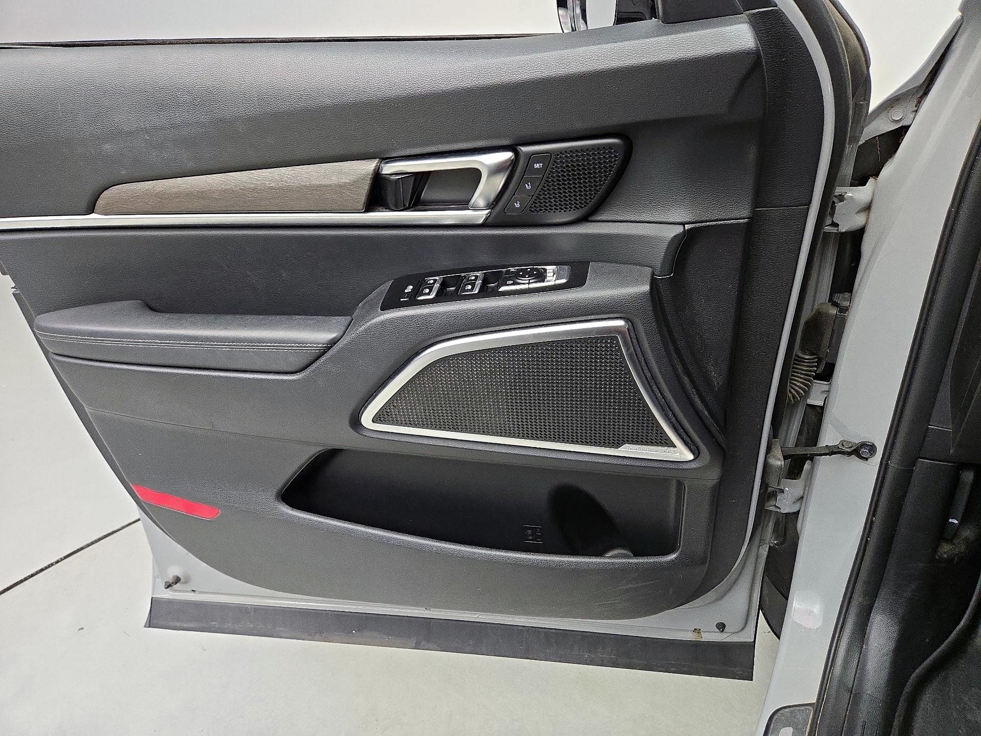 Thumbnail: 2022 Kia Telluride - 12
