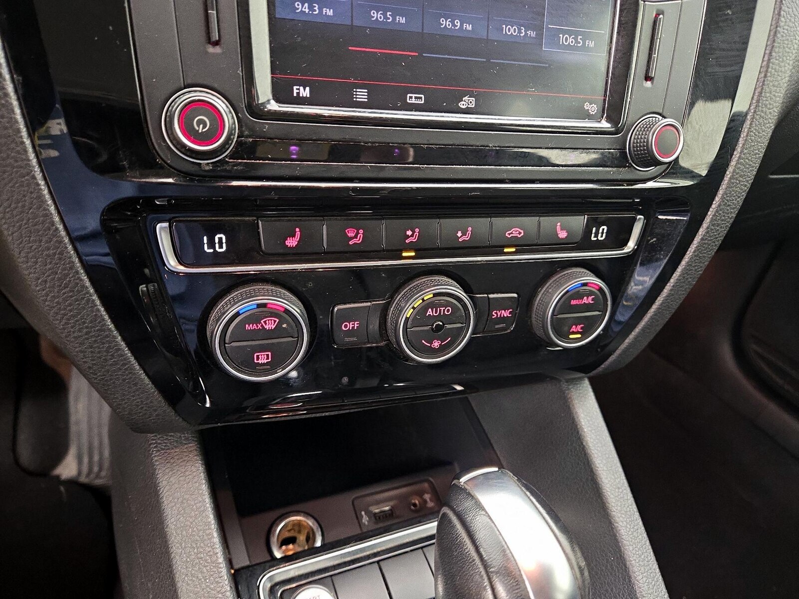 2017 Volkswagen Jetta SEL Premium - Photo 18