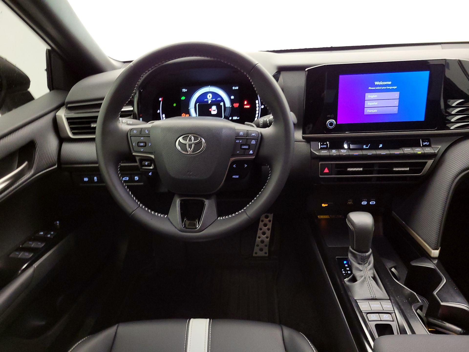 Thumbnail: 2025 Toyota Camry - 10