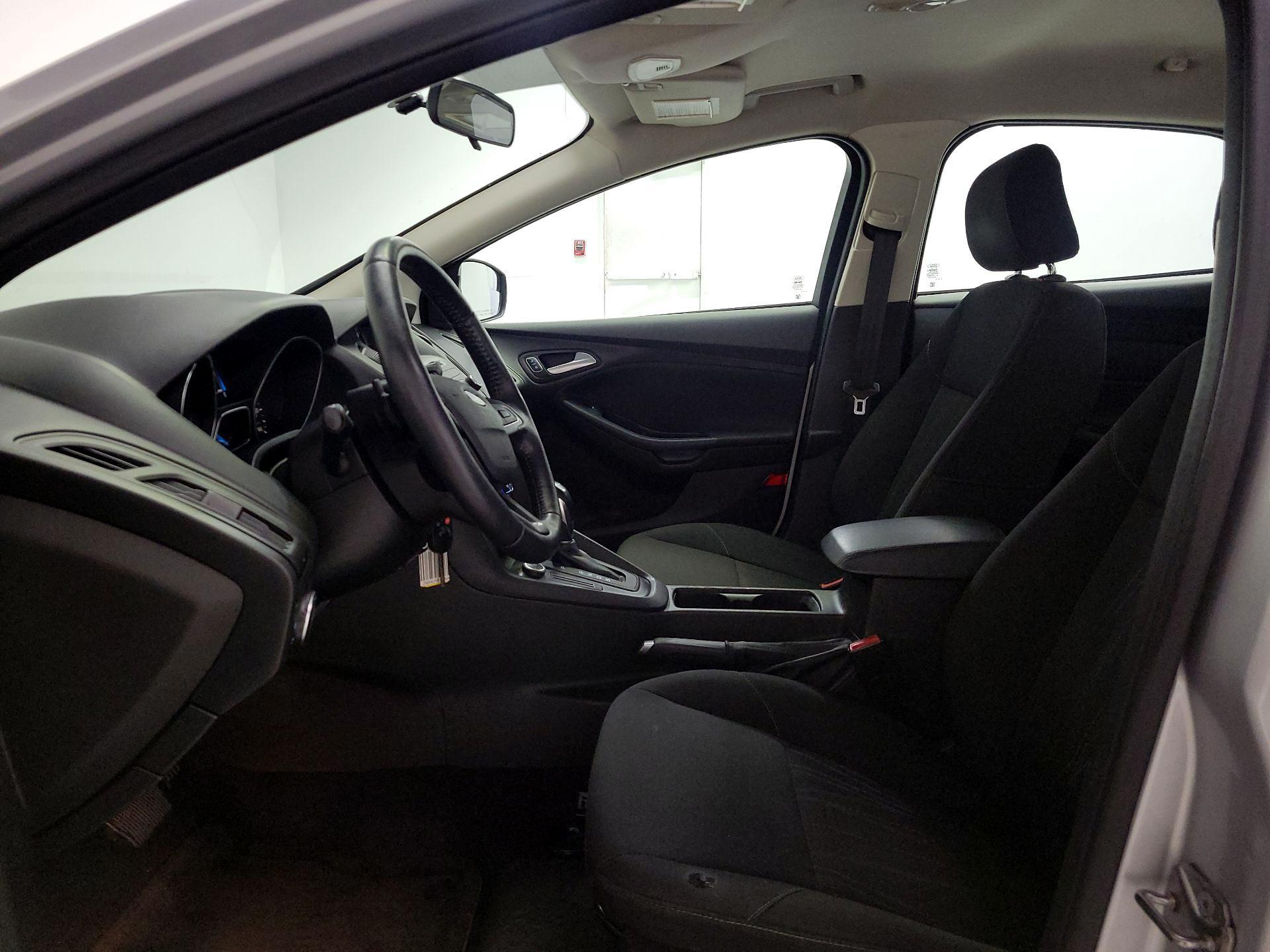 Thumbnail: 2015 Ford Focus - 11