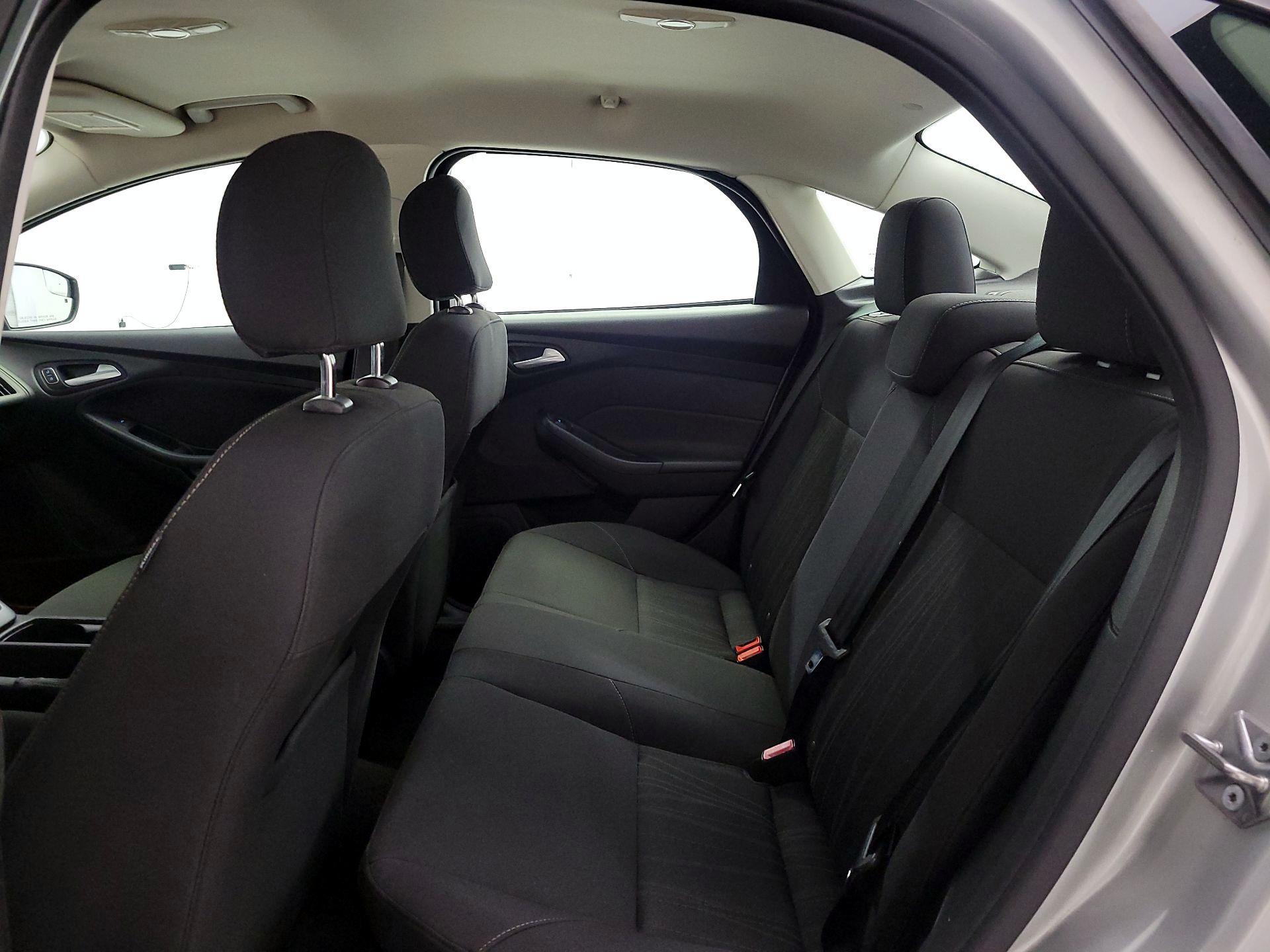 Thumbnail: 2015 Ford Focus - 19