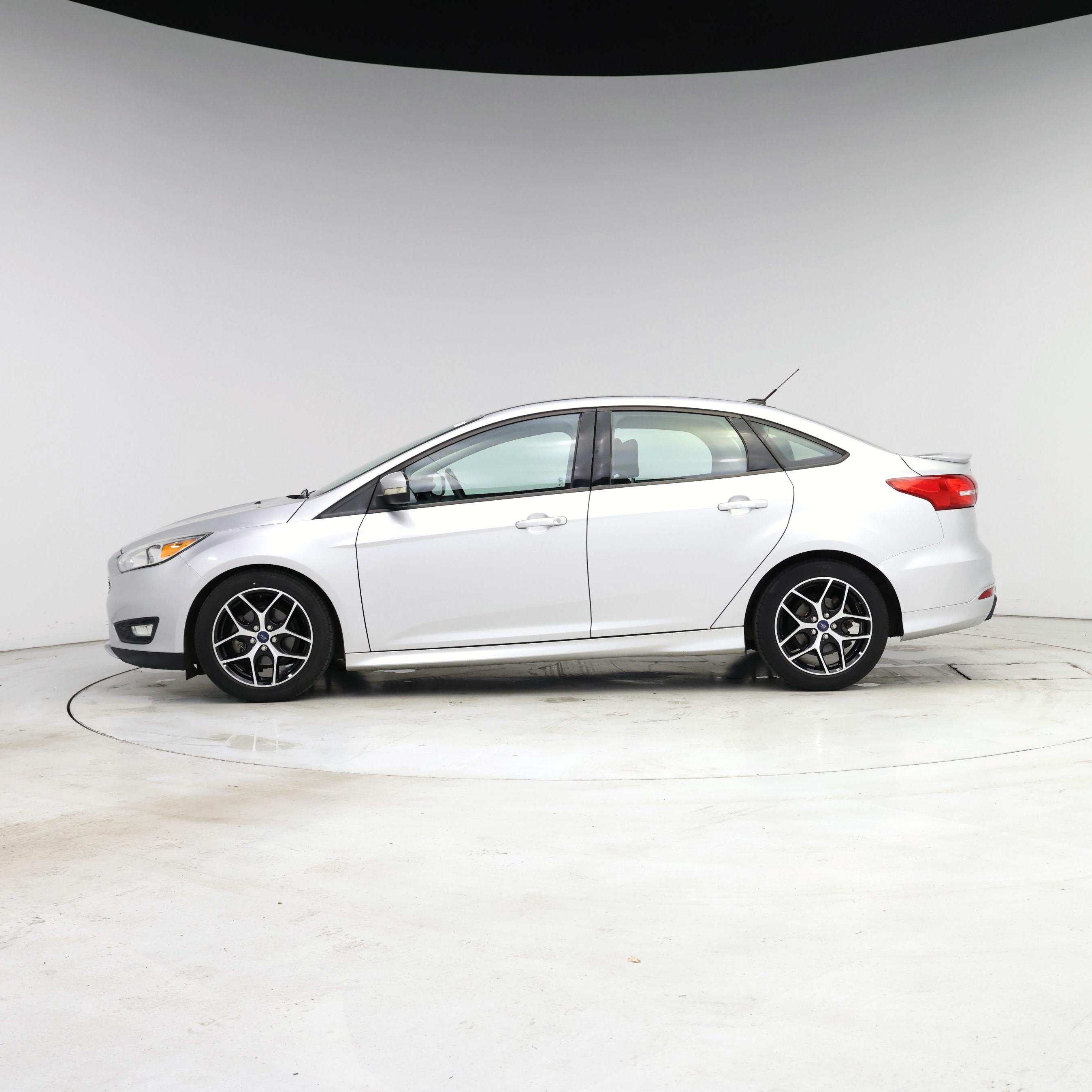 Thumbnail: 2015 Ford Focus - 3