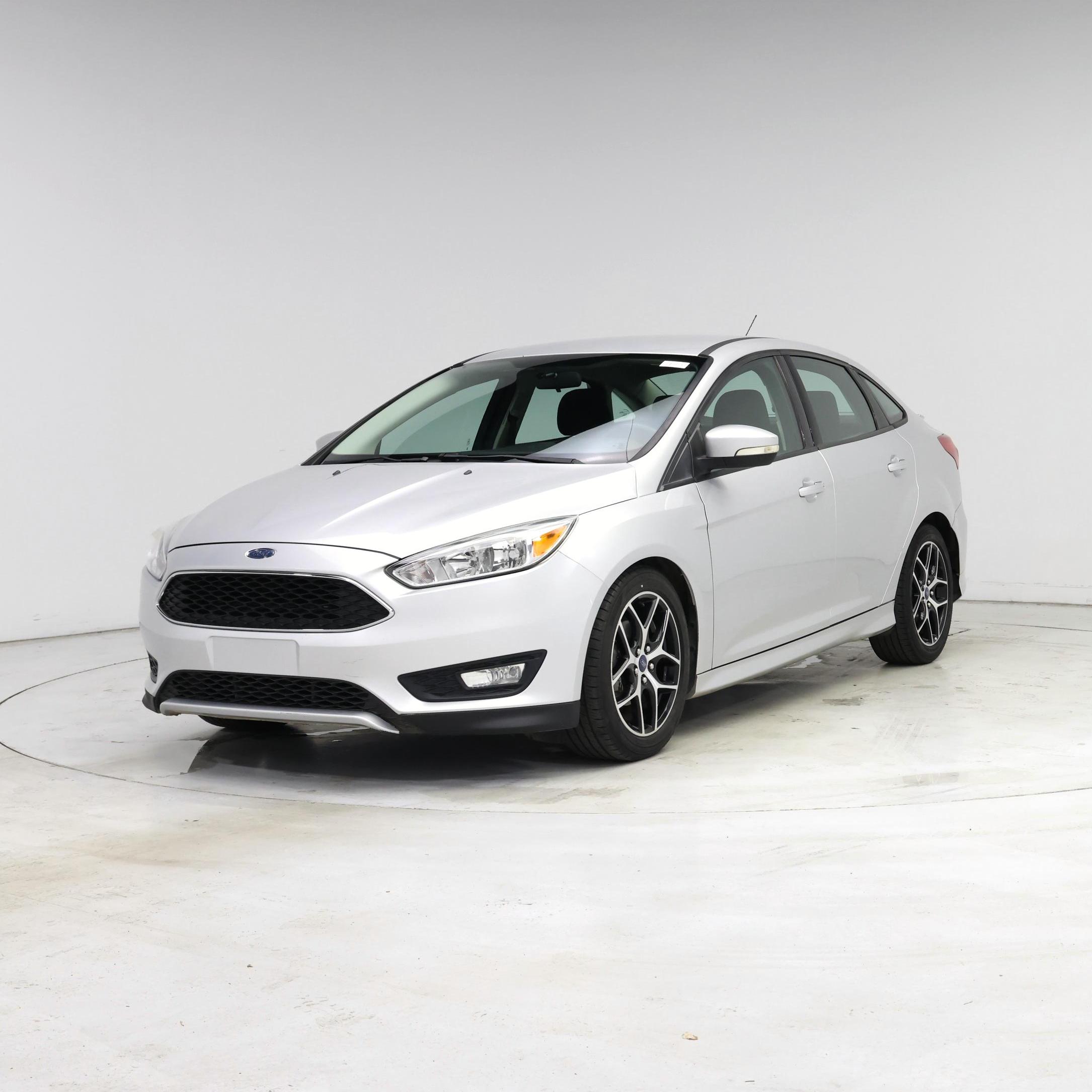 Thumbnail: 2015 Ford Focus - 4