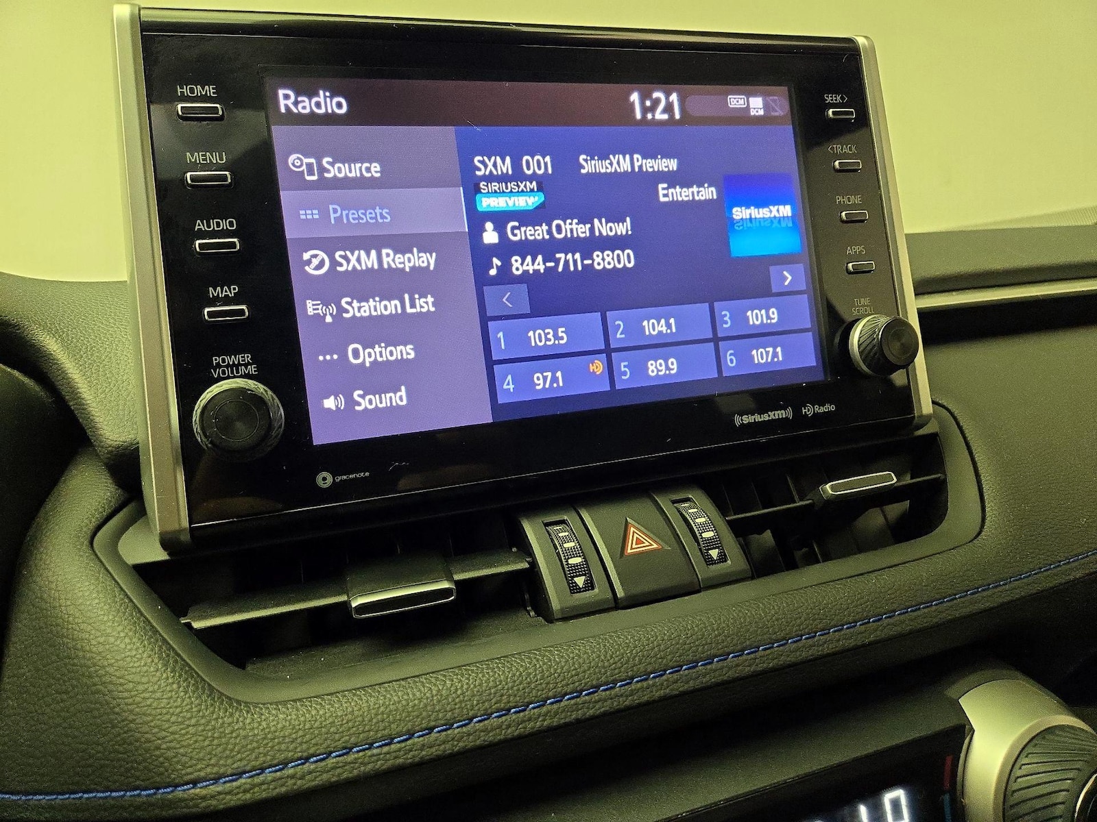 2022 Toyota RAV4 XSE - Photo 16