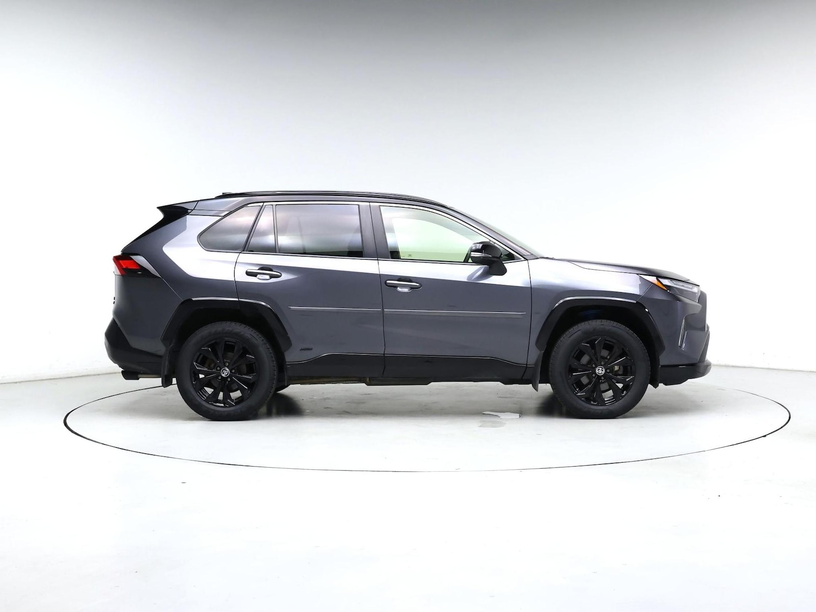 2022 Toyota RAV4 XSE - Photo 8