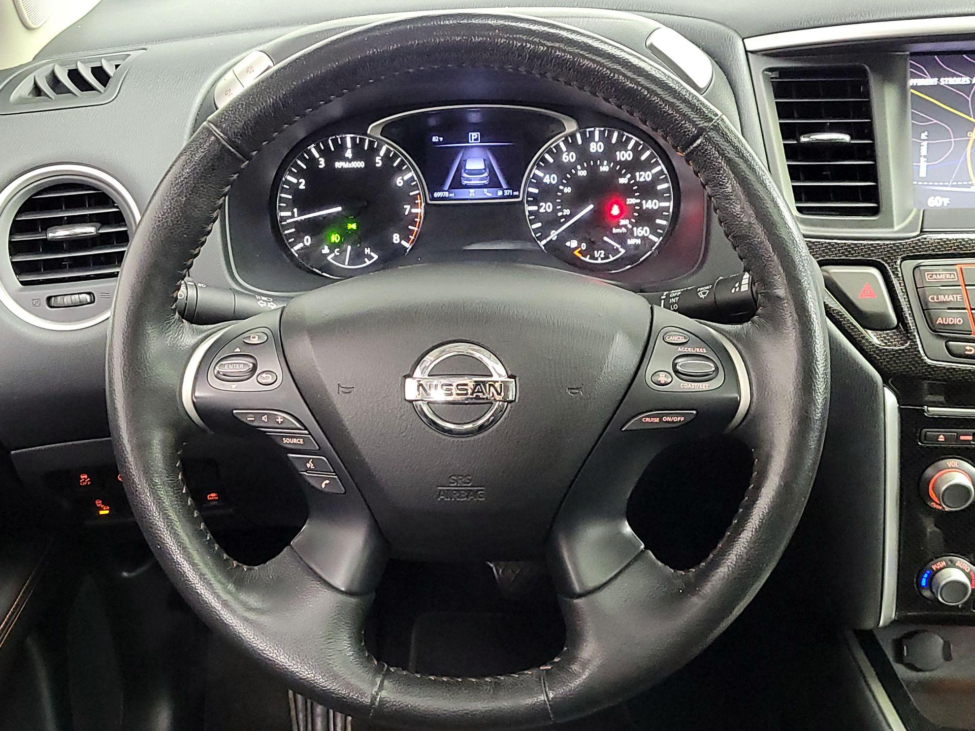 Thumbnail: 2020 Nissan Pathfinder - 10