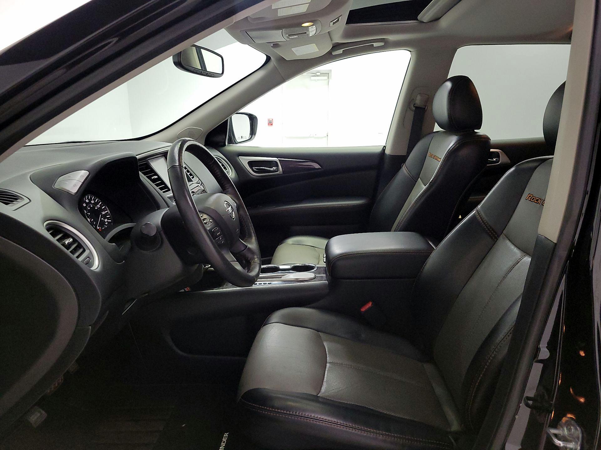 Thumbnail: 2020 Nissan Pathfinder - 11