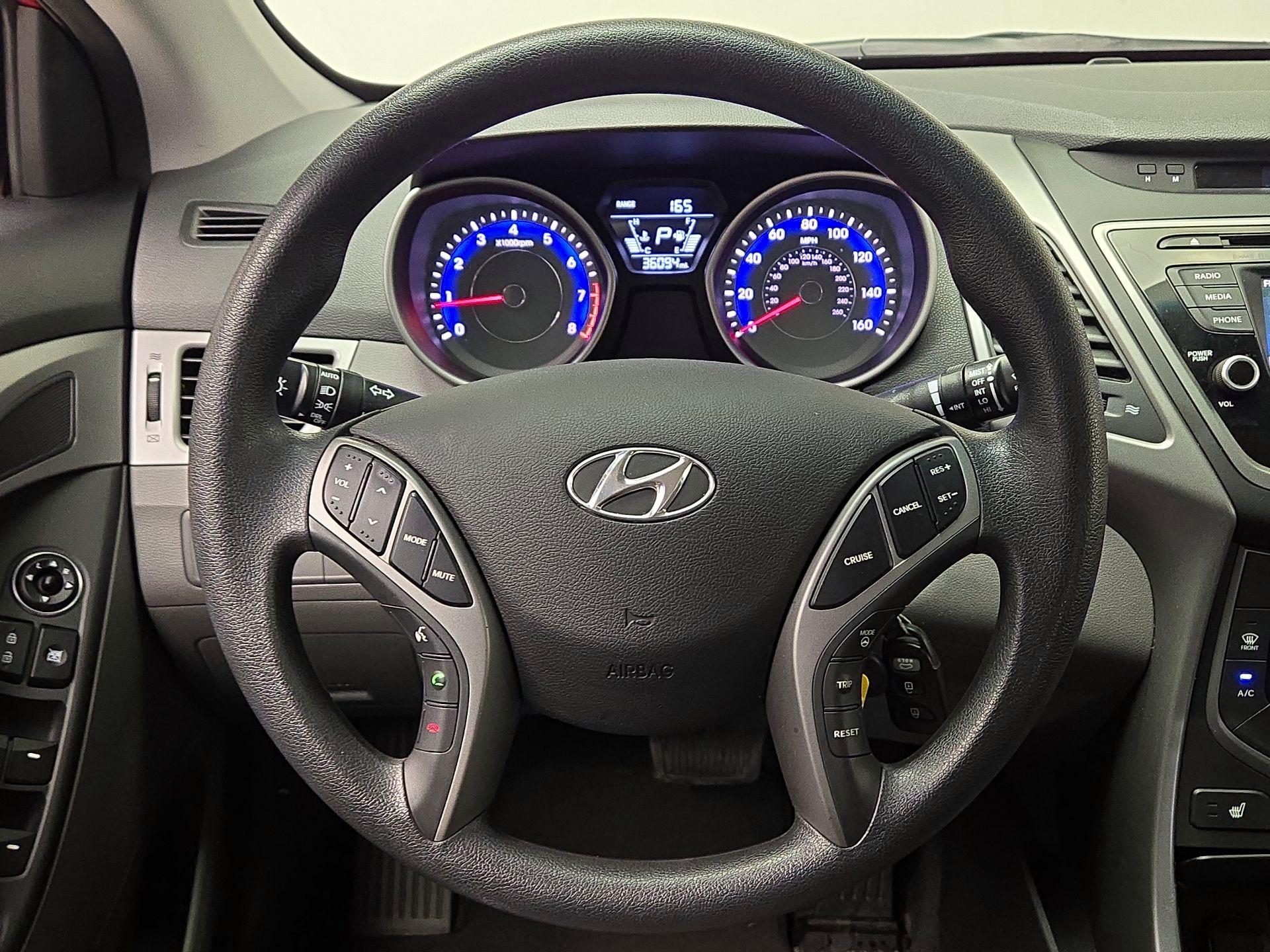 Thumbnail: 2014 Hyundai Elantra - 10