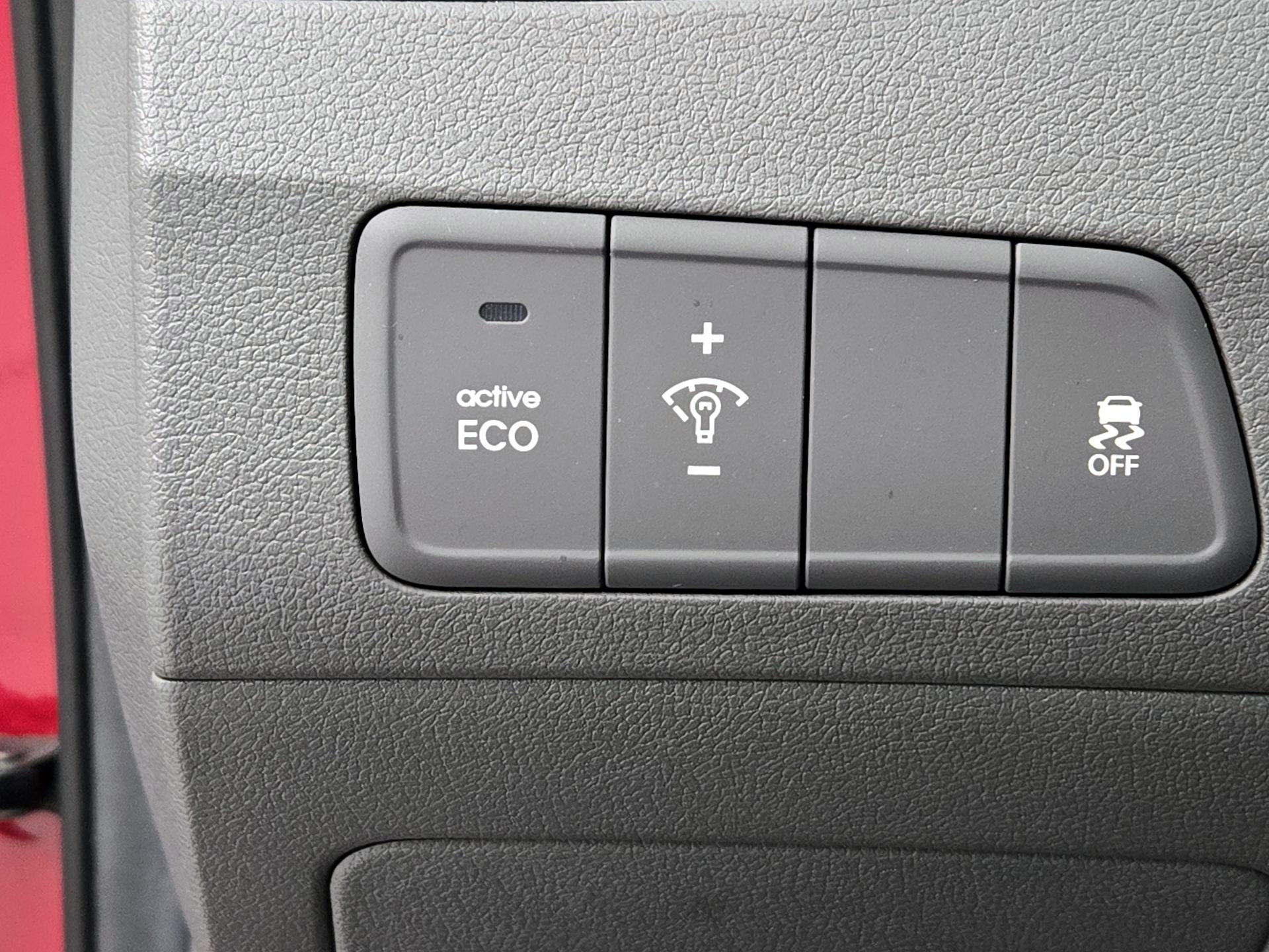 Thumbnail: 2014 Hyundai Elantra - 13