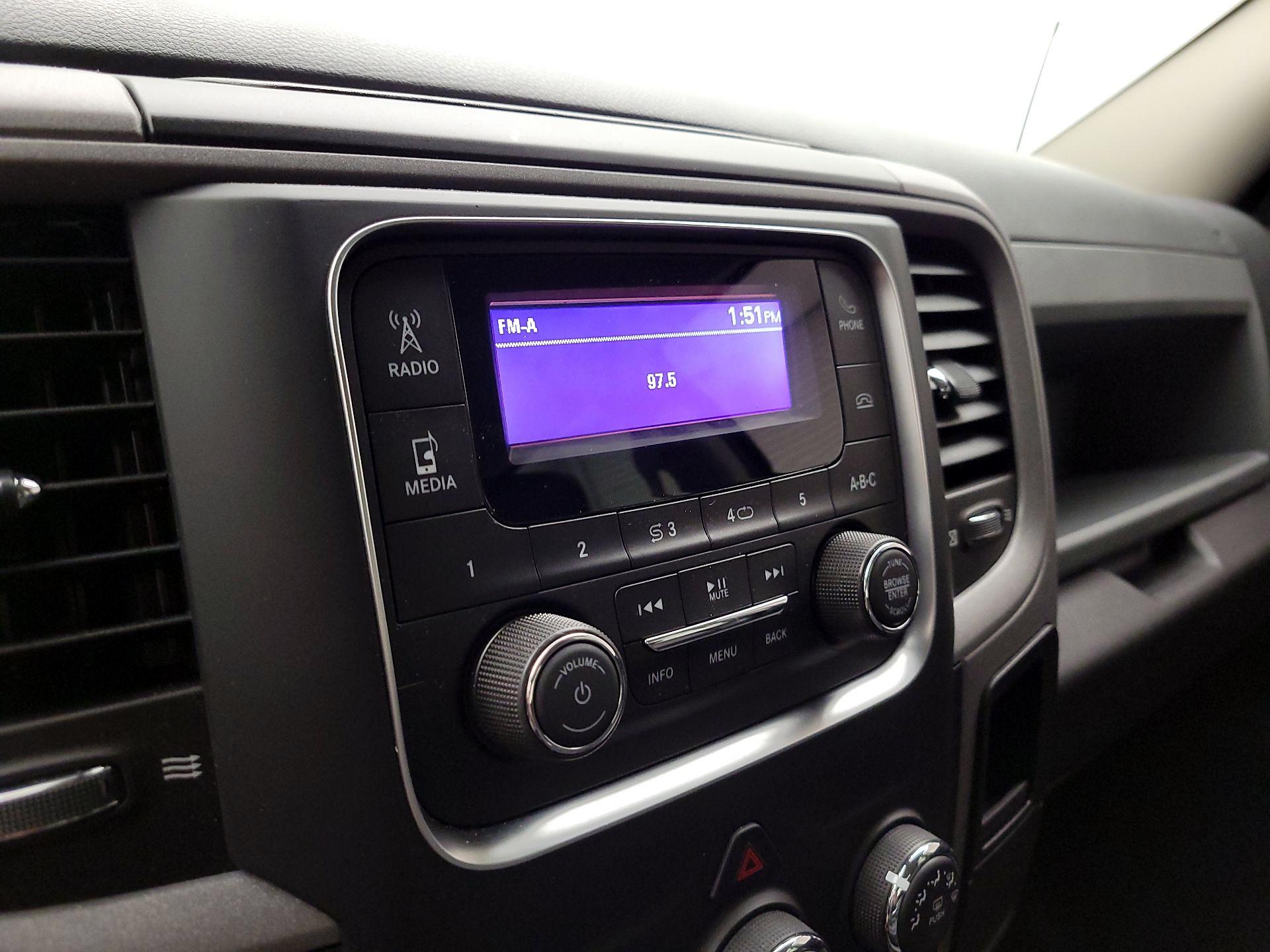 Thumbnail: 2020 RAM 1500 Classic - 15