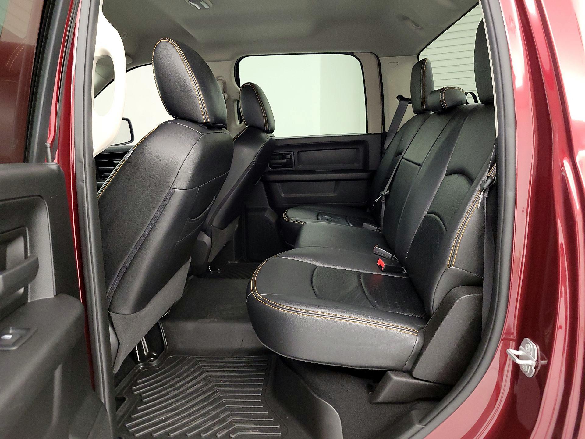 Thumbnail: 2020 RAM 1500 Classic - 19
