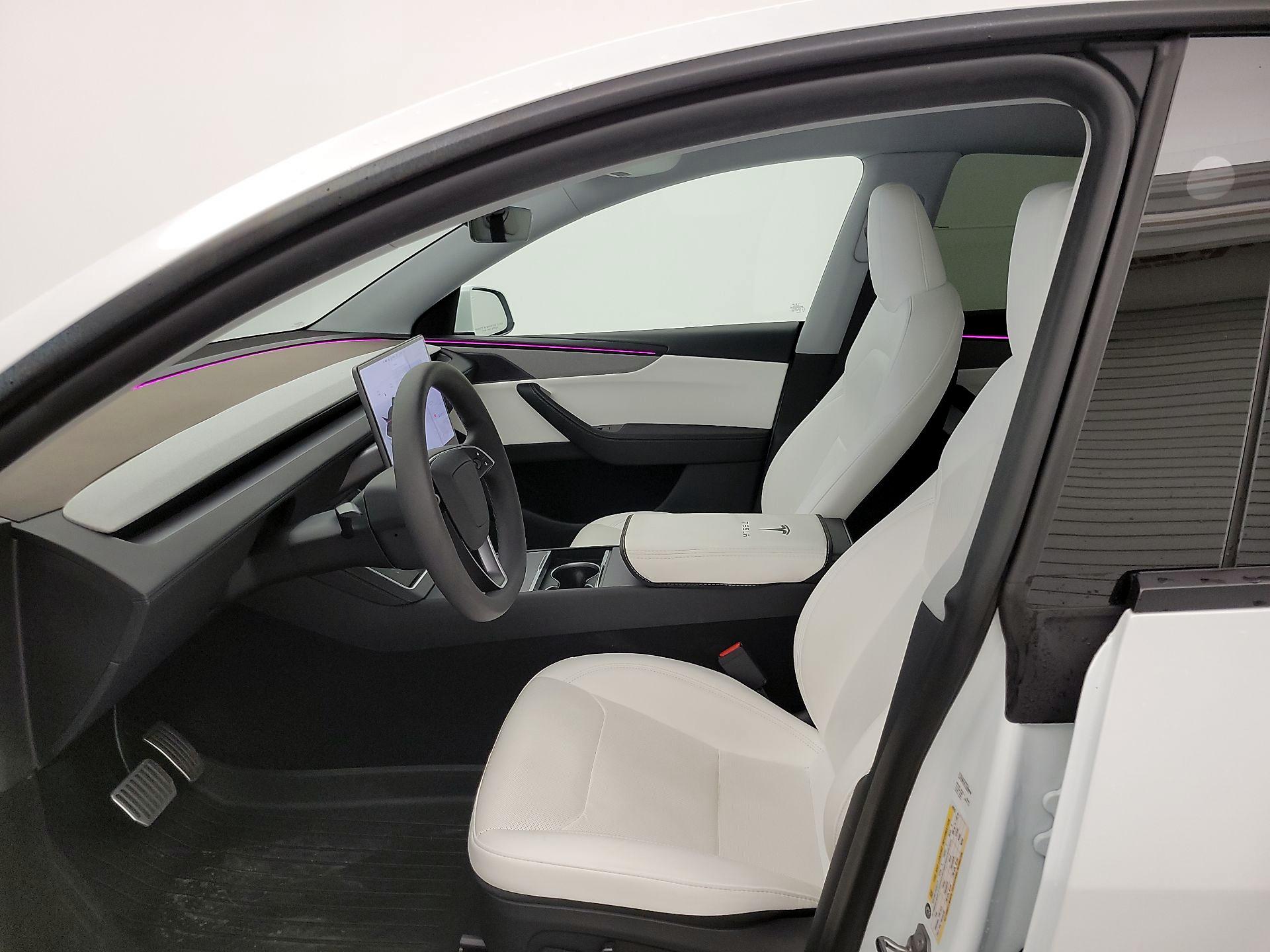 Thumbnail: 2026 Tesla Model Y - 11