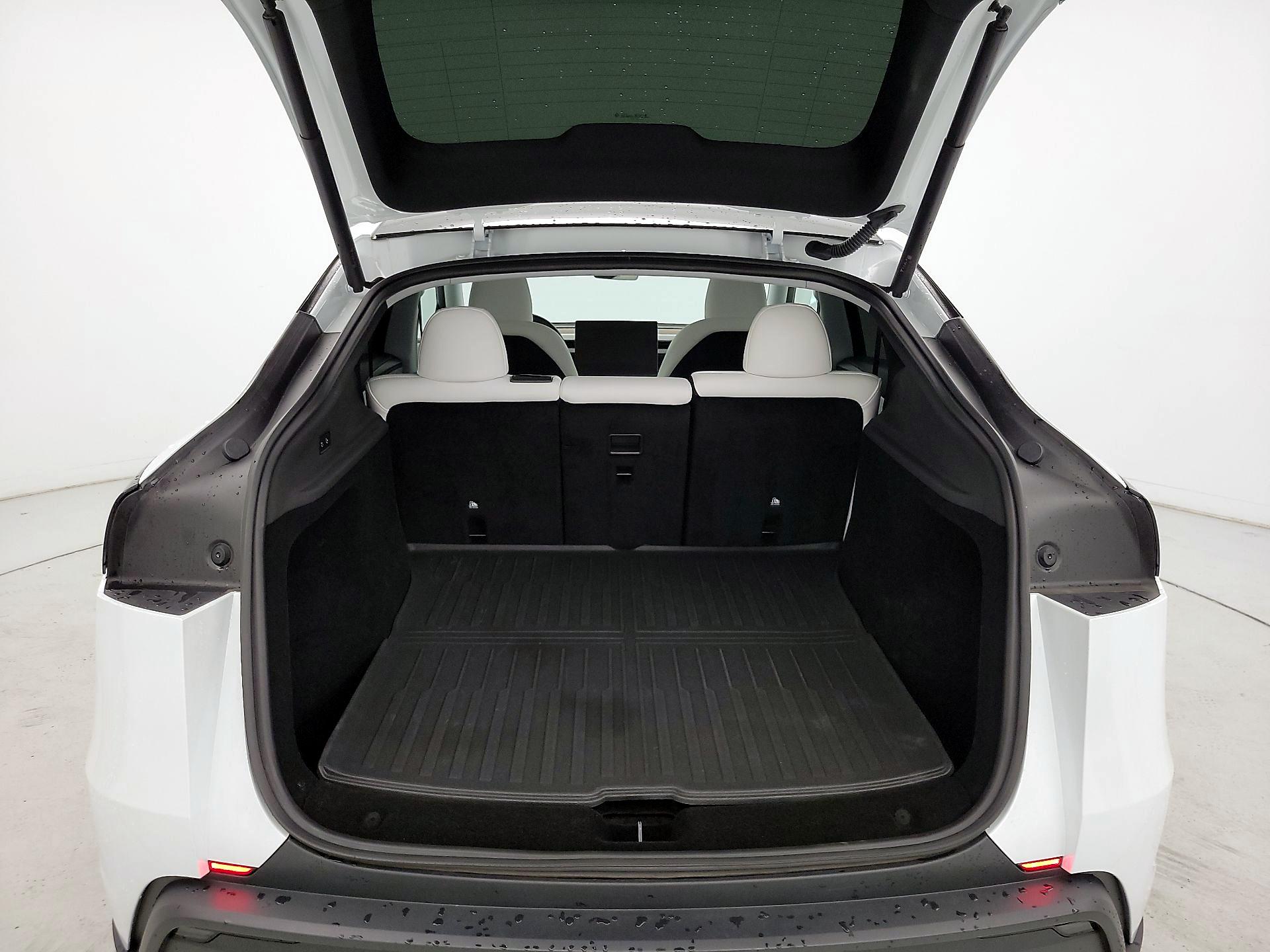 Thumbnail: 2026 Tesla Model Y - 20