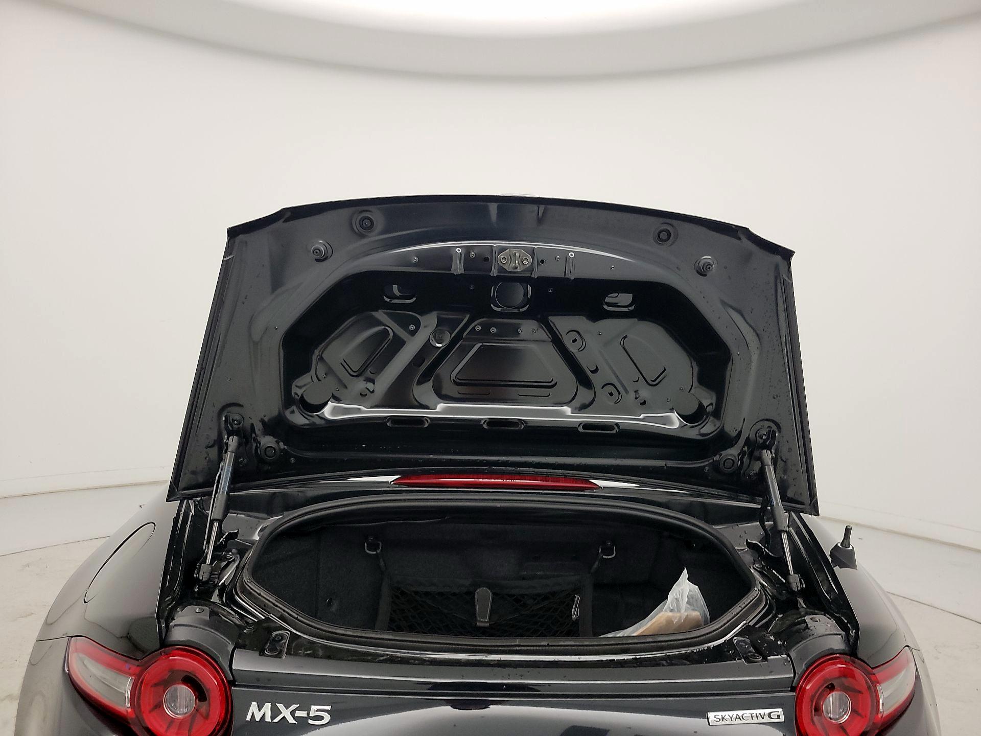 Thumbnail: 2025 Mazda MX-5 Miata - 19