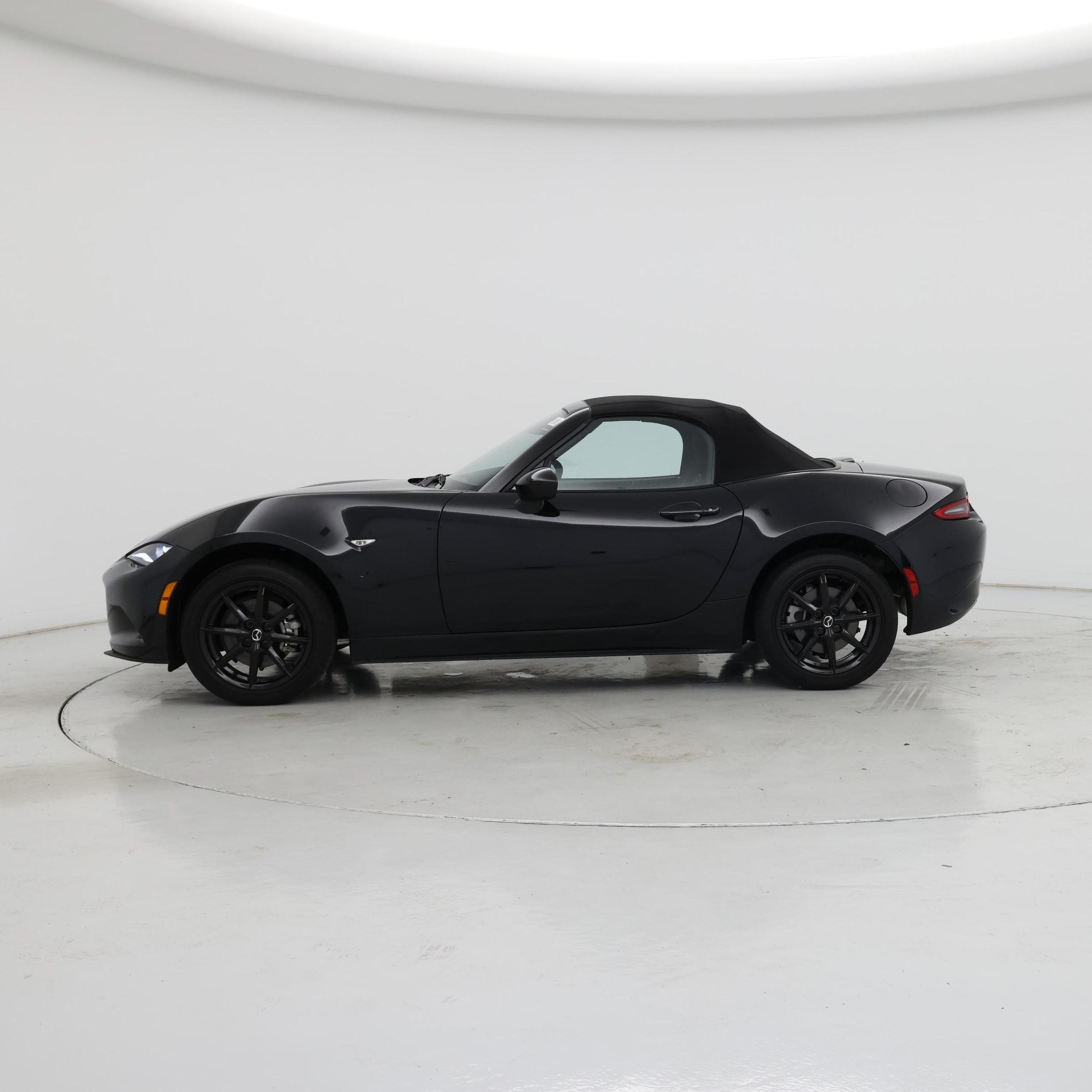 Thumbnail: 2025 Mazda MX-5 Miata - 3
