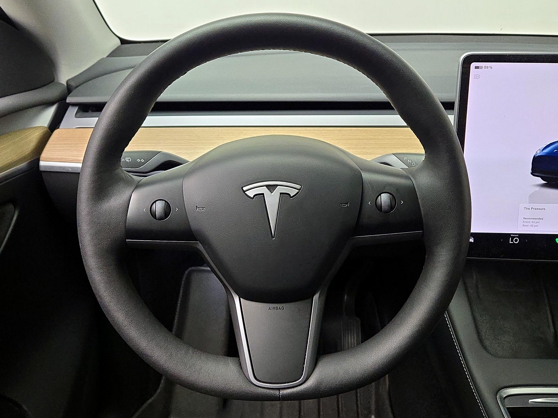 Thumbnail: 2023 Tesla Model Y - 10