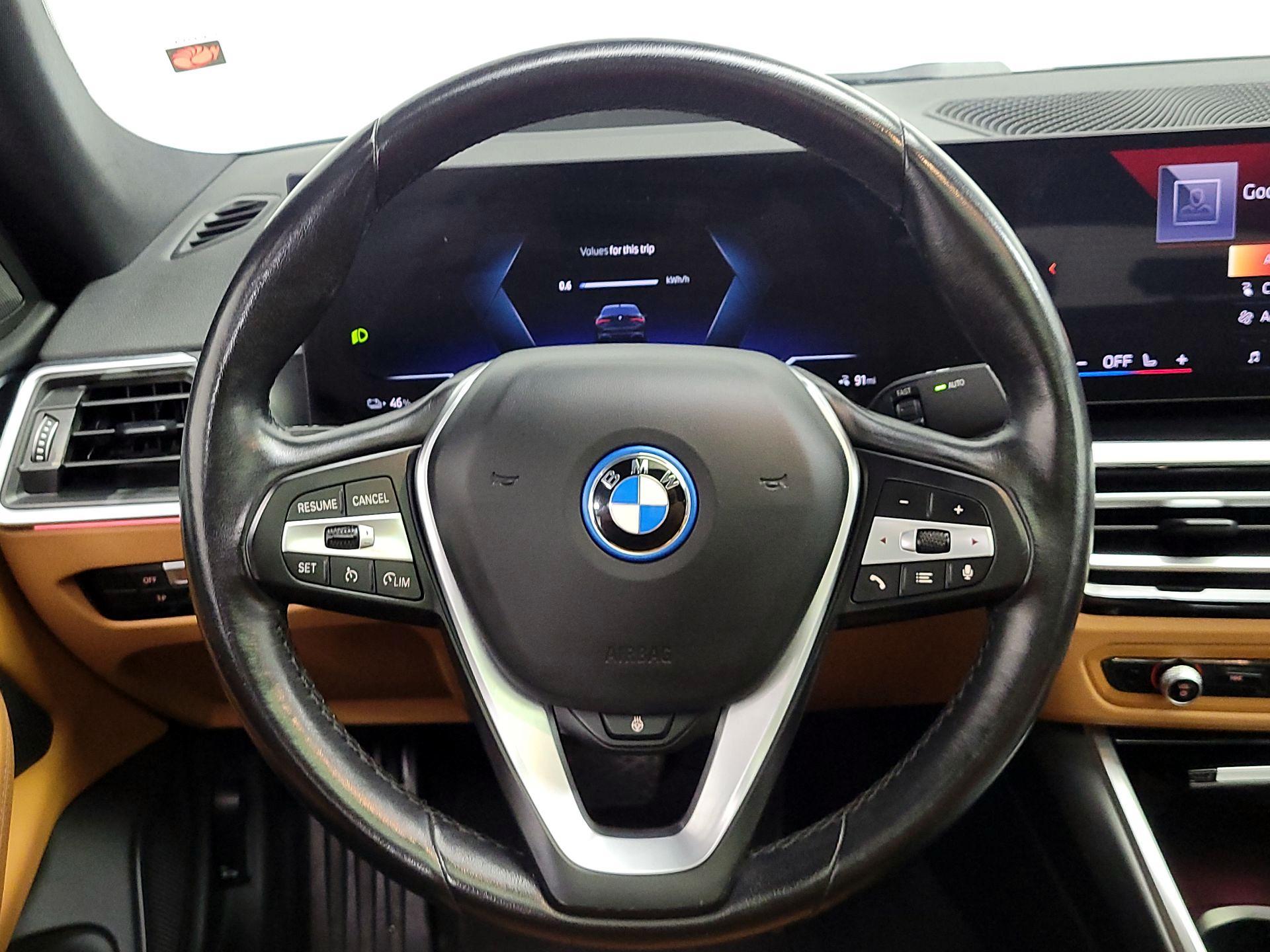 Thumbnail: 2024 BMW i4 - 10