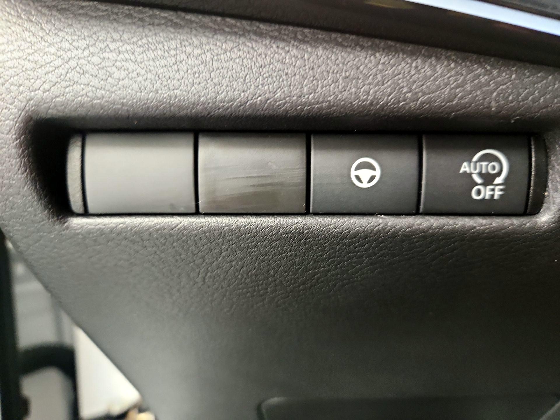 Thumbnail: 2025 Nissan Kicks - 13
