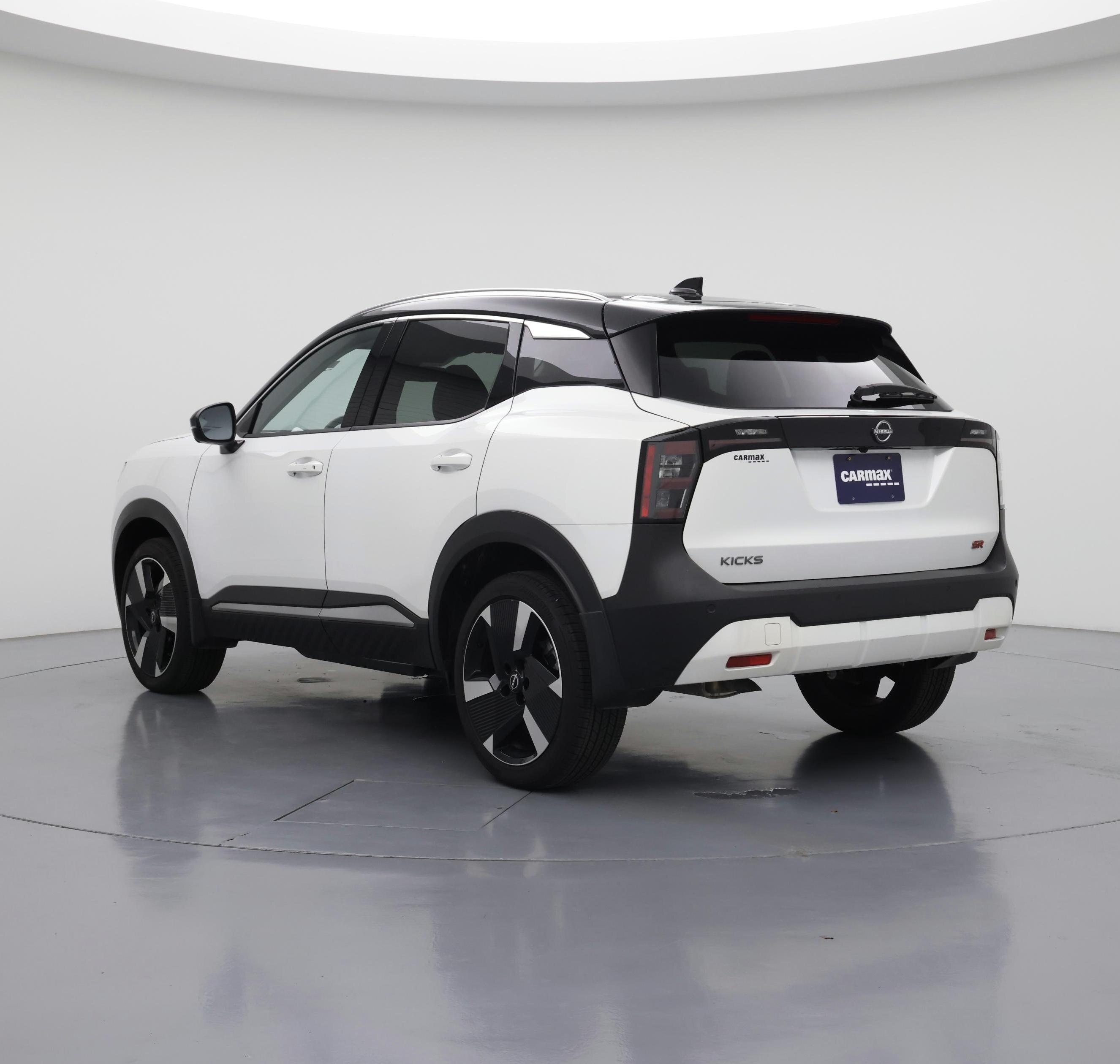 Thumbnail: 2025 Nissan Kicks - 2