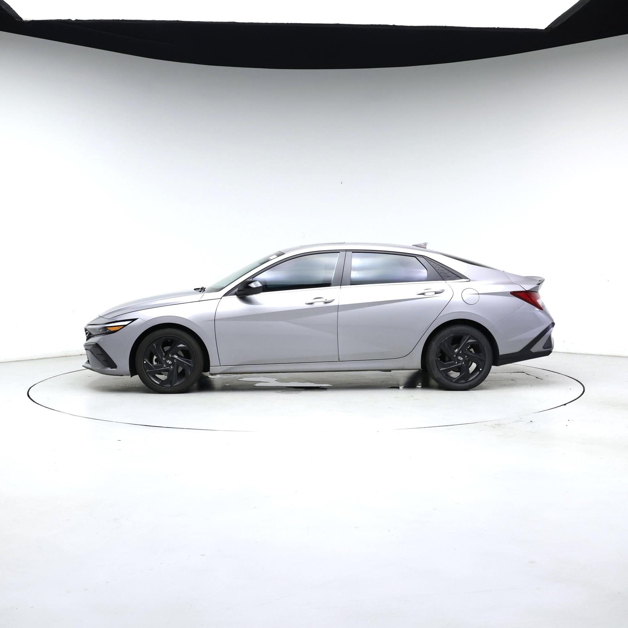 Thumbnail: 2026 Hyundai Elantra - 3