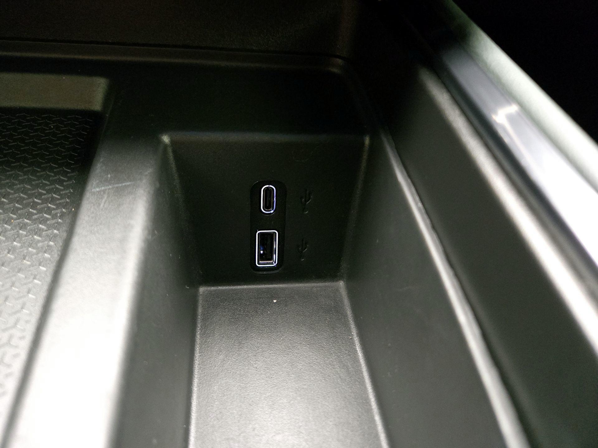 Thumbnail: 2024 GMC Acadia - 18