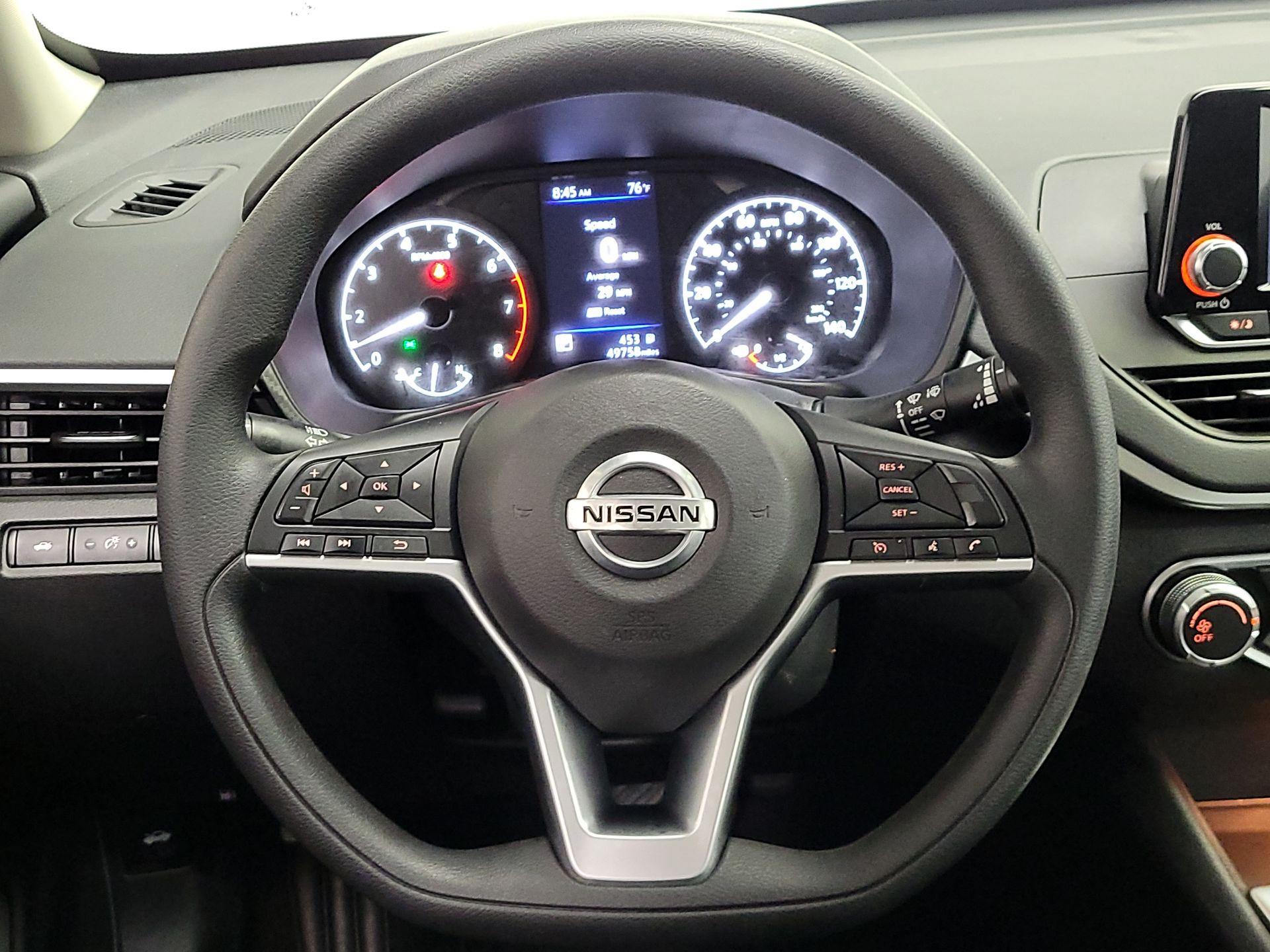 Thumbnail: 2022 Nissan Altima - 10