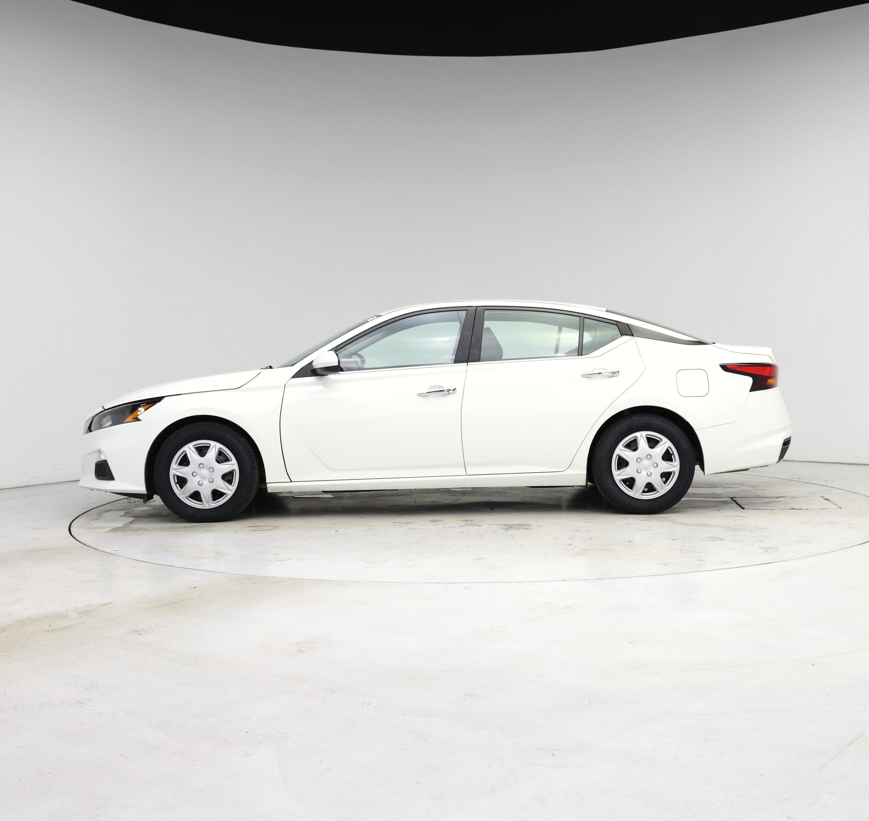 Thumbnail: 2022 Nissan Altima - 3