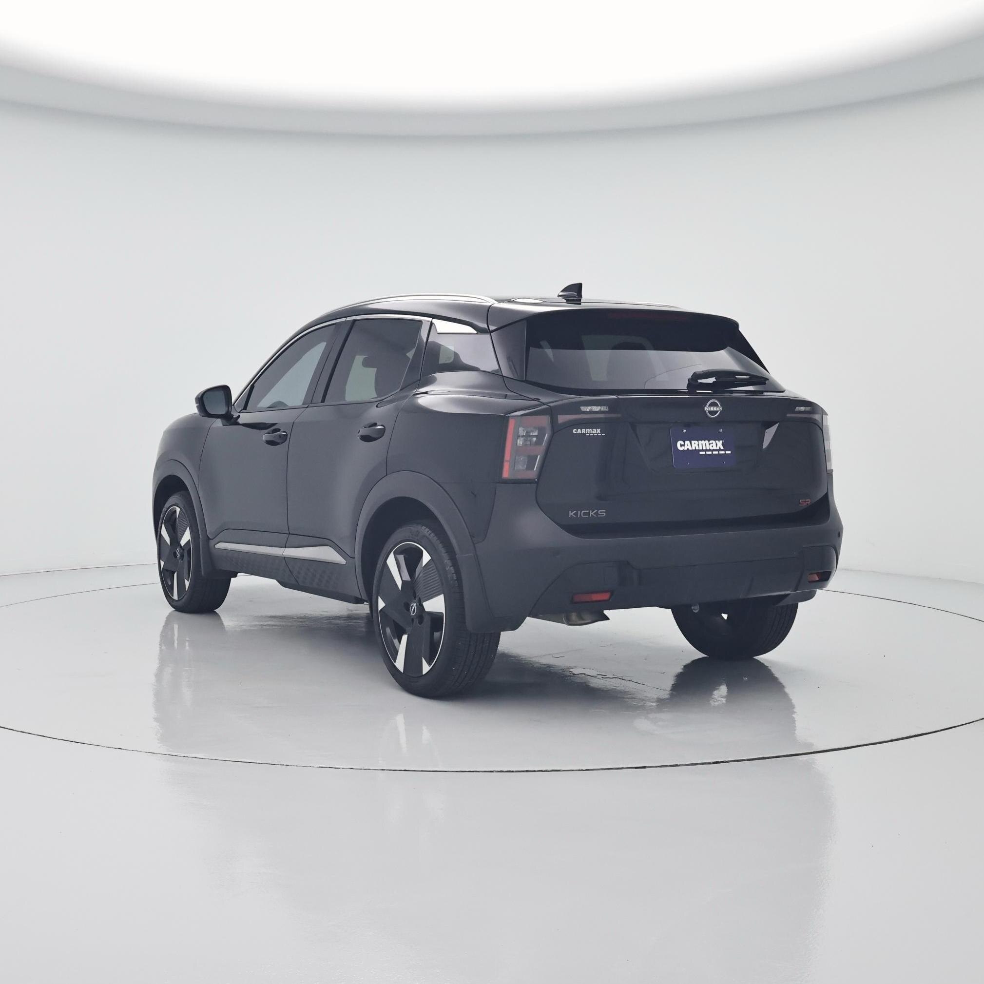 Thumbnail: 2025 Nissan Kicks - 2
