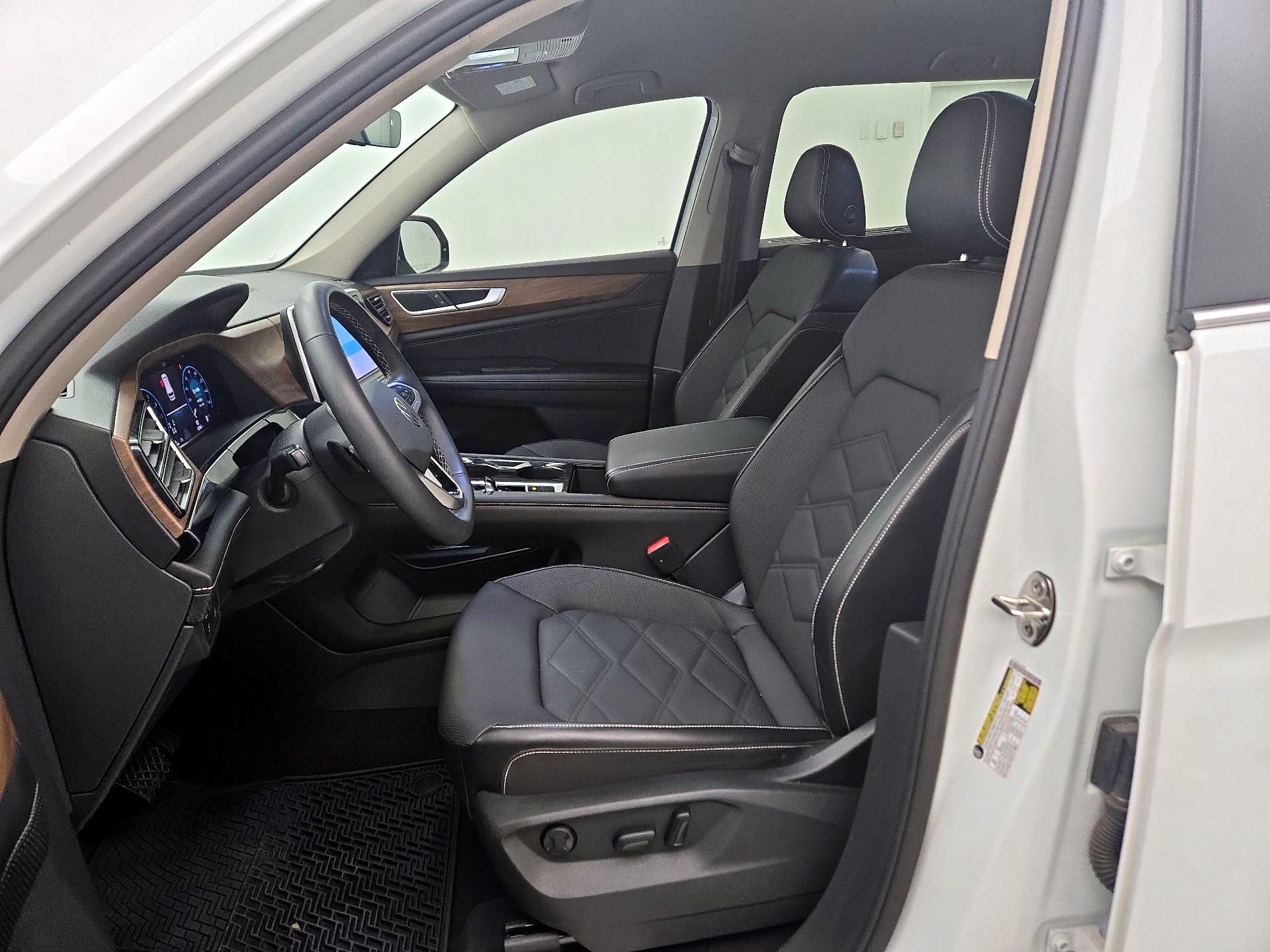 Thumbnail: 2024 Volkswagen Atlas - 11