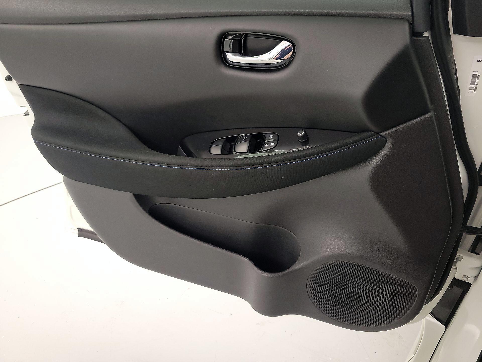 Thumbnail: 2024 Nissan Leaf - 12