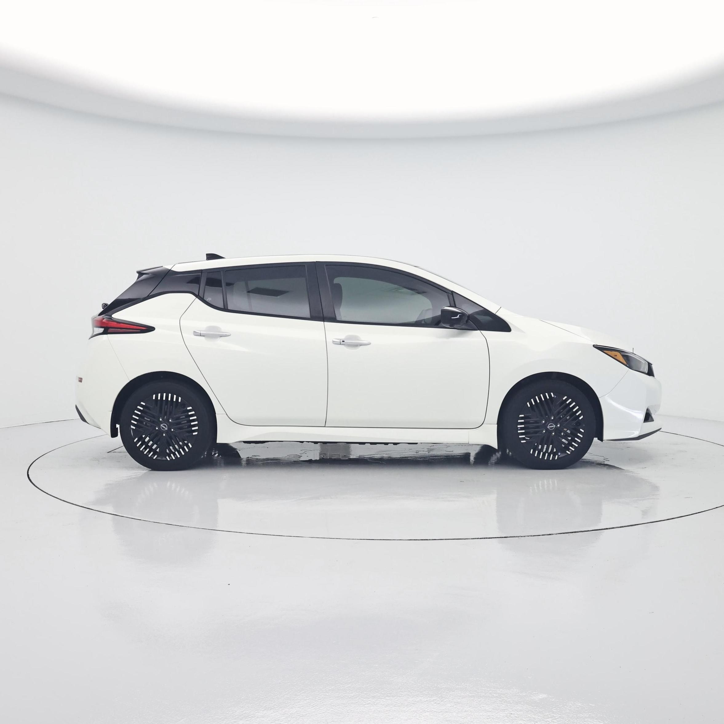 Thumbnail: 2024 Nissan Leaf - 7